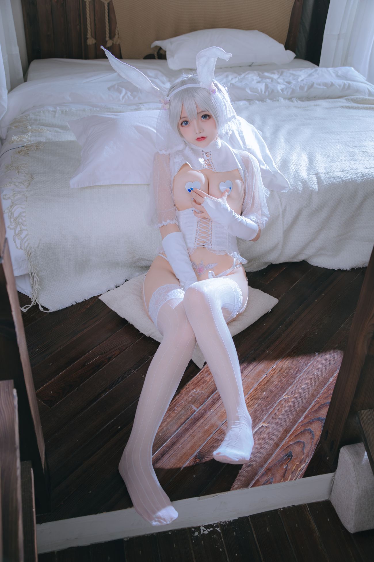 微博美少女日奈娇Cosplay性感写真小白兔 (51)