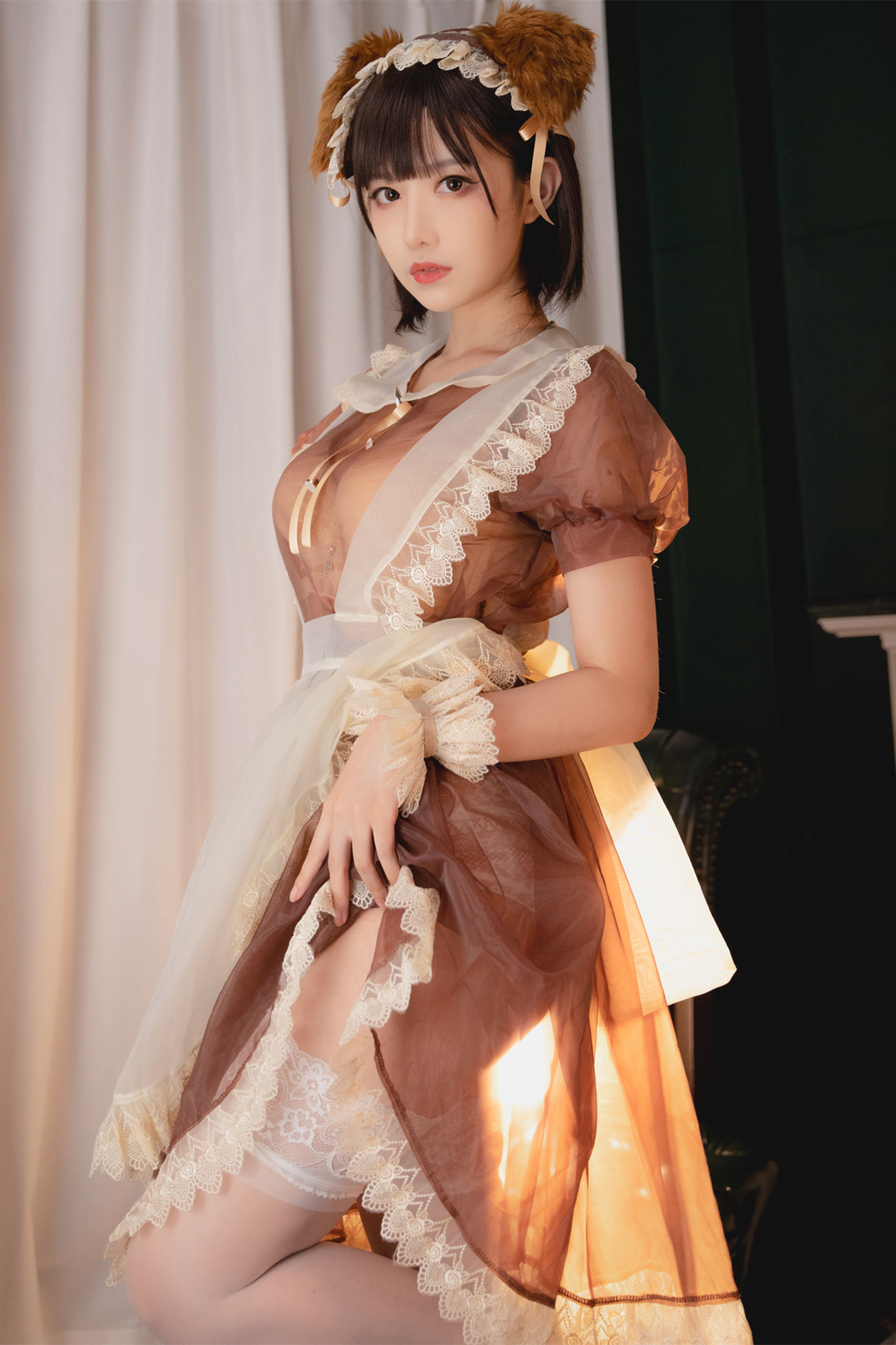 微博美少女Shika小鹿鹿Cosplay性感写真透明女仆 (1)