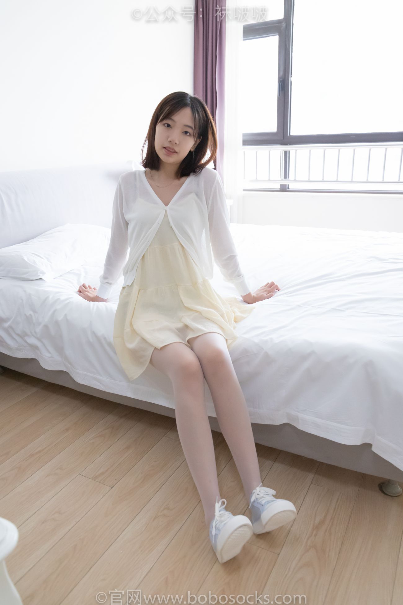 BoBoSocks袜啵啵美少女丝袜美脚写真第No.005期小甜豆帆布鞋薄白丝 (131)