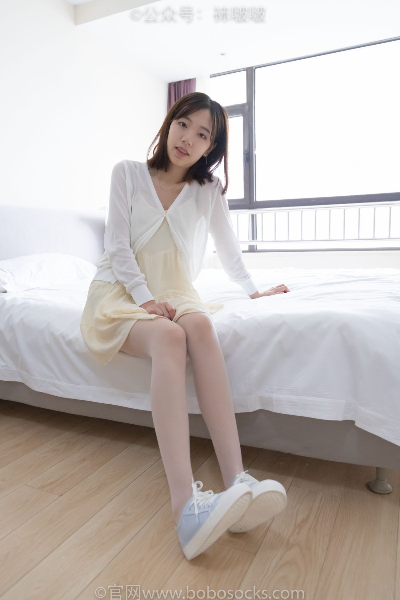 BoBoSocks袜啵啵美少女丝袜美脚写真第No.005期小甜豆帆布鞋薄白丝 (130)