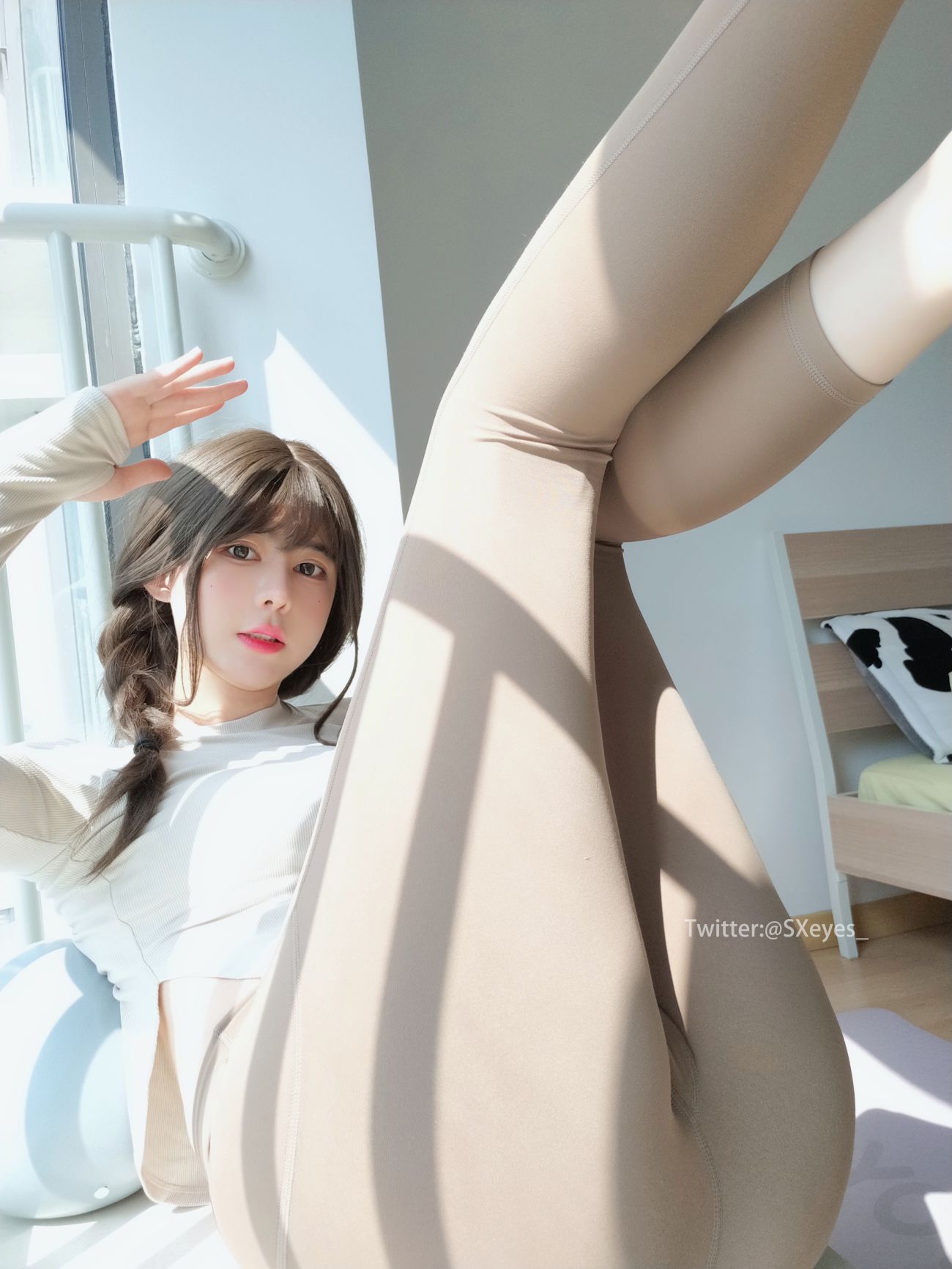 微博美少女眼酱大魔王w性感写真瑜伽服 (23)