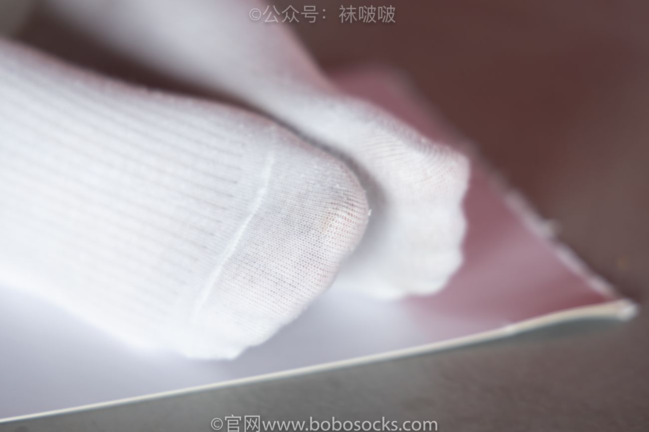 BoBoSocks袜啵啵美少女丝袜美脚写真第No.018期木木运动鞋白棉袜裸足 (77)