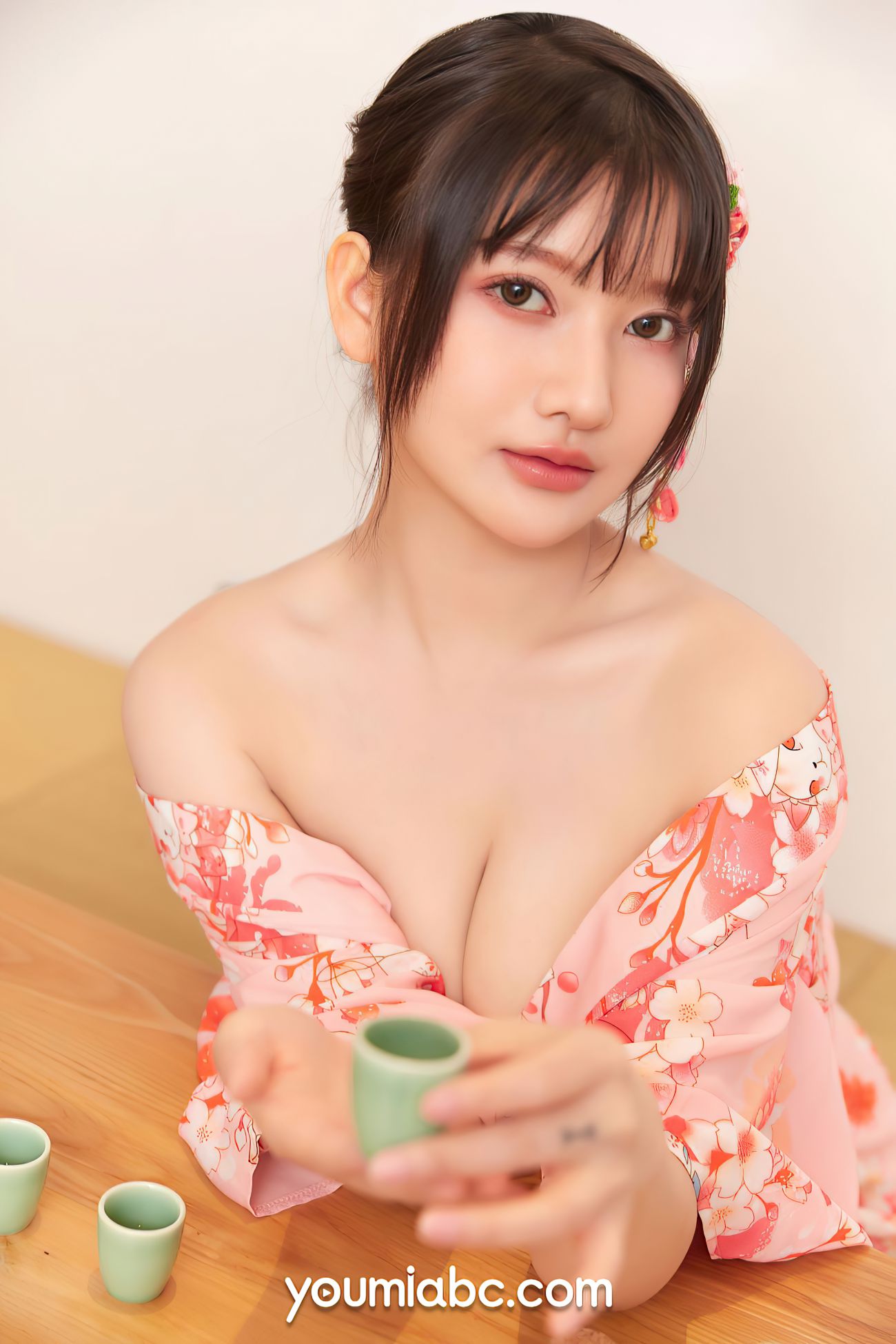 YouMi尤蜜性感模特写真第2021.09.23期居酒屋的快乐尹兒 (18)