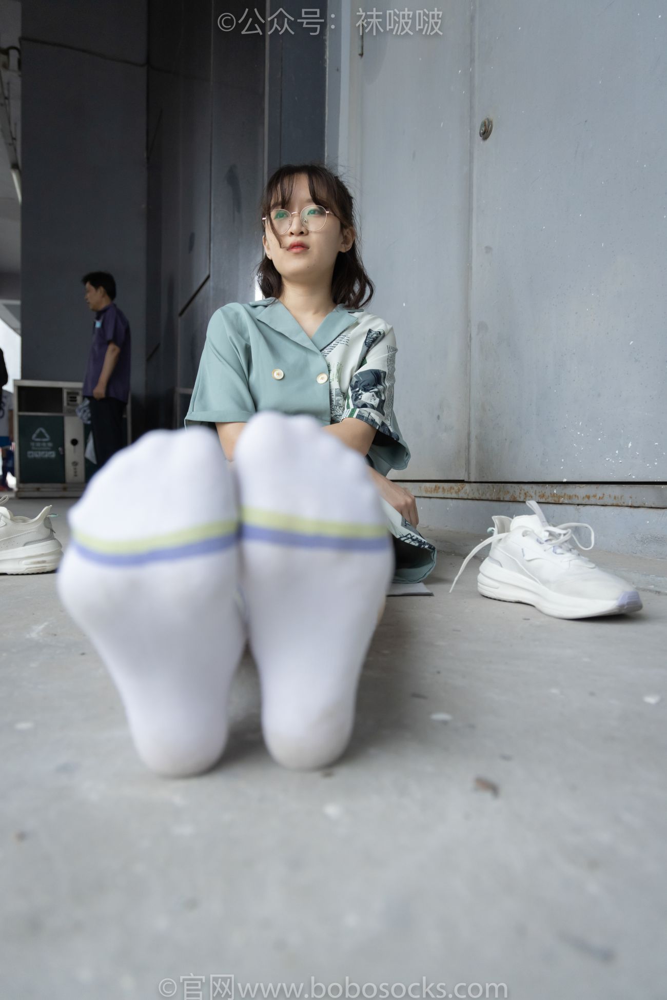 BoBoSocks袜啵啵美少女丝袜美脚写真第No.025期熊熊安踏运动鞋白色棉袜裸足 (87)