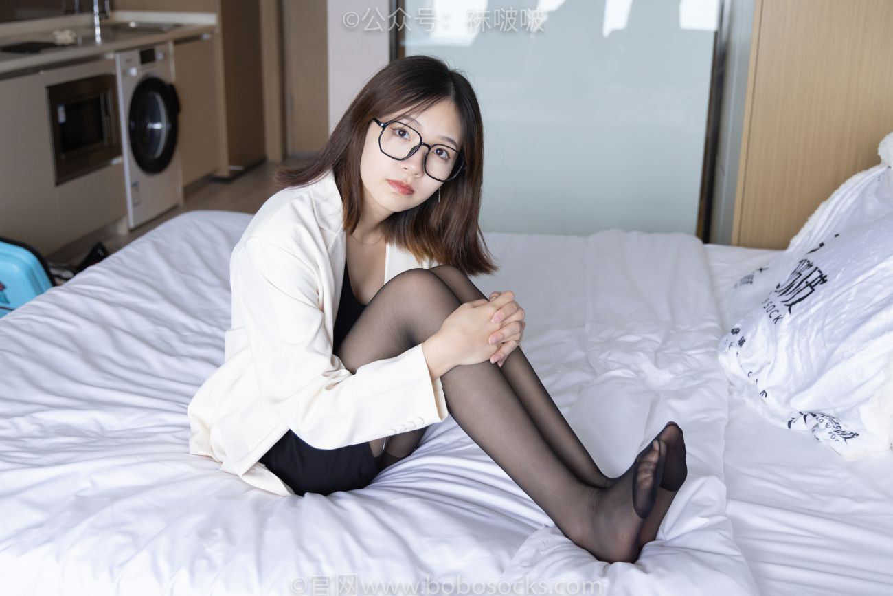 BoBoSocks袜啵啵美少女丝袜美脚写真第No.032期小甜豆平底鞋黑丝 (106)