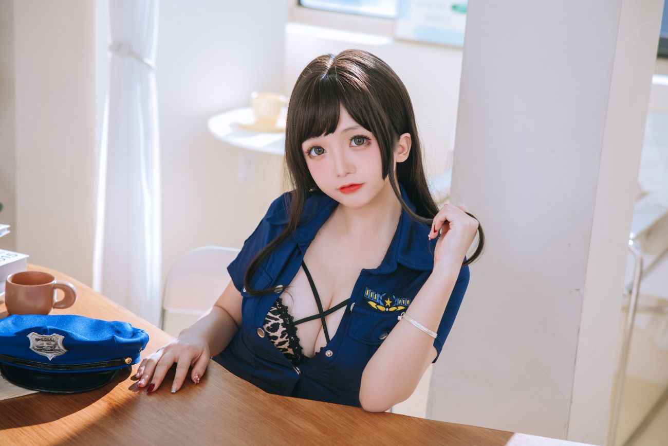 微博美少女日奈娇Cosplay性感写真豹纹女警 (50)