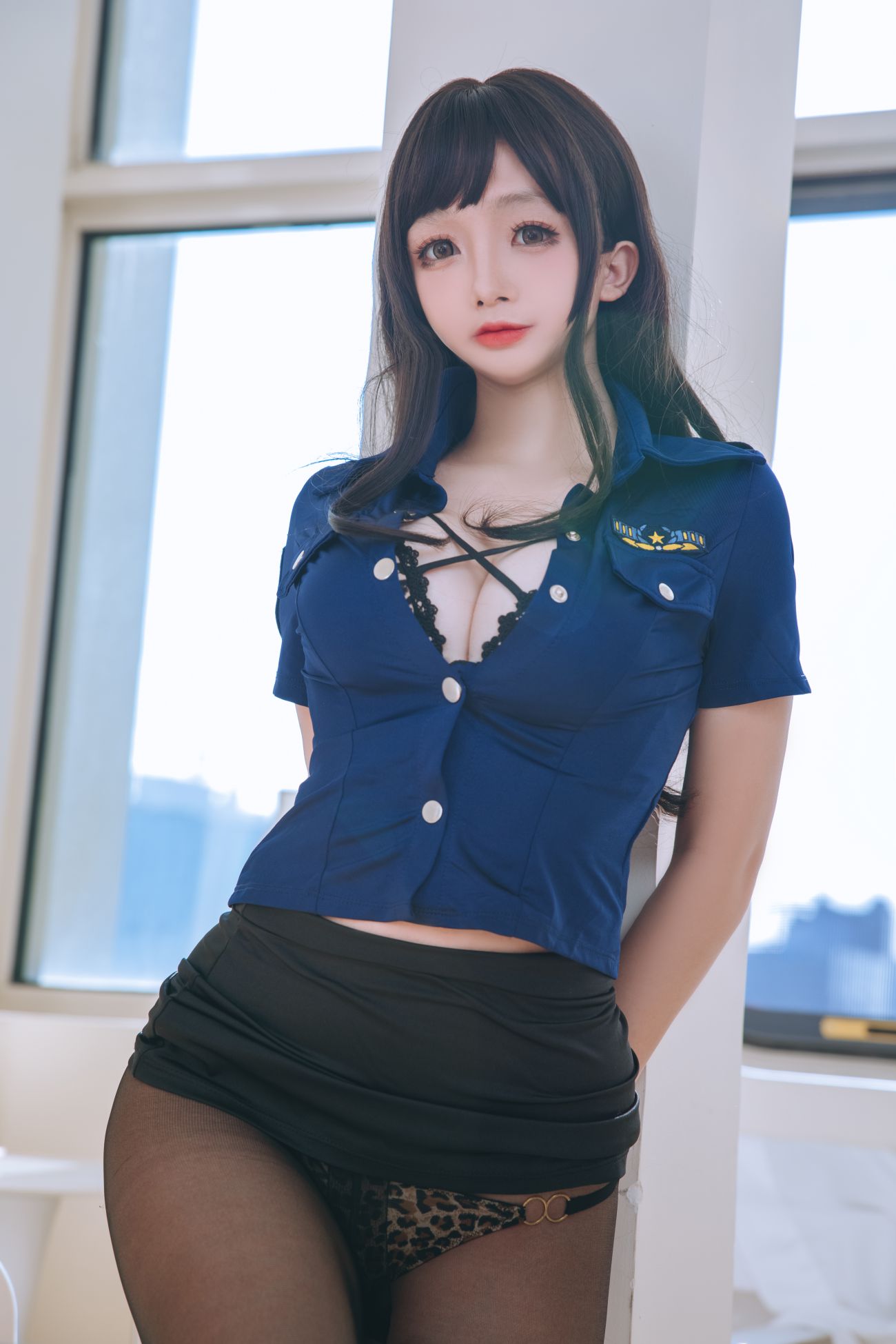 微博美少女日奈娇Cosplay性感写真豹纹女警 (38)