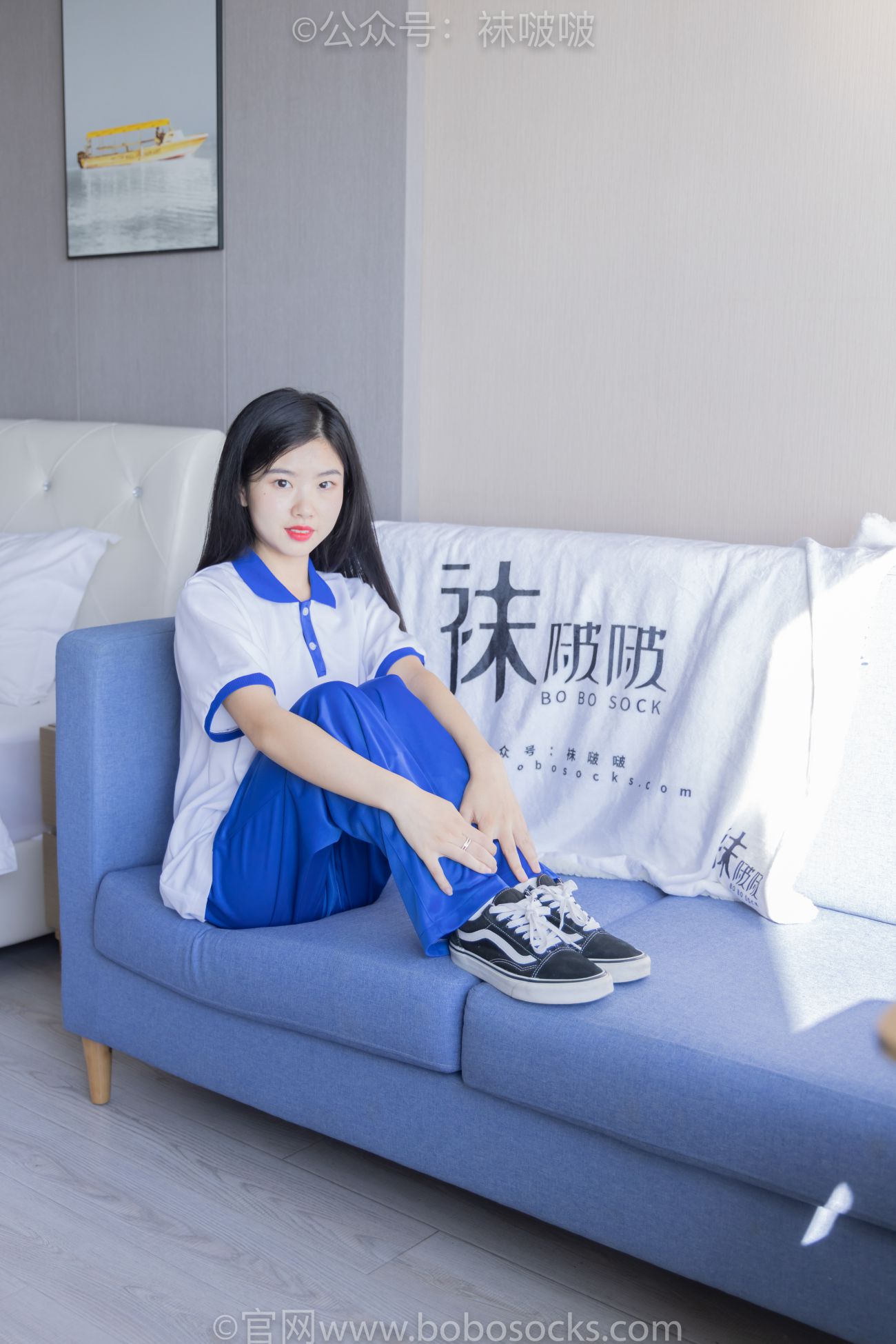 BoBoSocks袜啵啵美少女丝袜美脚写真第No.039期小奶熊校服vans帆布鞋短白棉袜裸足 (10)