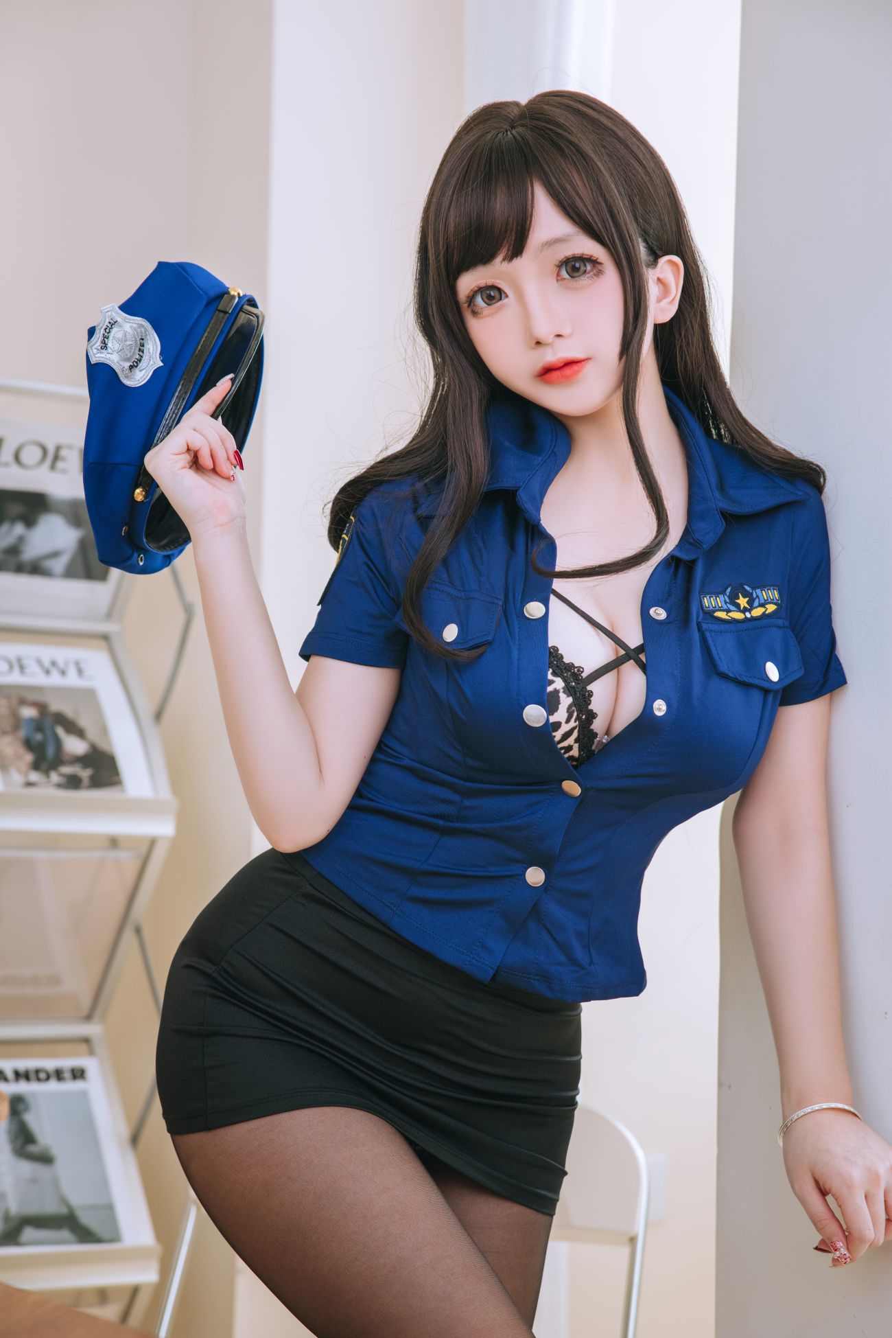 微博美少女日奈娇Cosplay性感写真豹纹女警 (31)