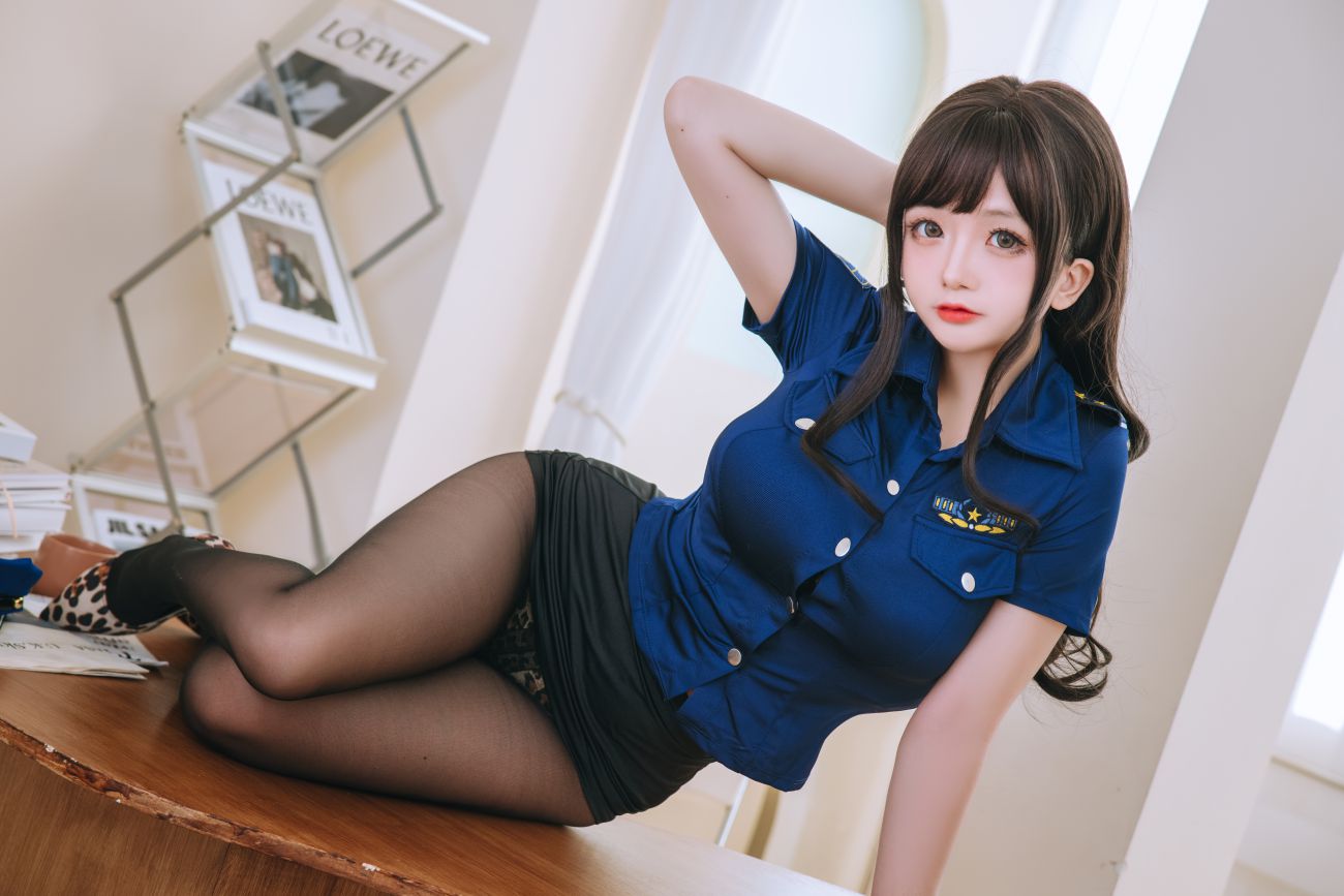 微博美少女日奈娇Cosplay性感写真豹纹女警 (7)