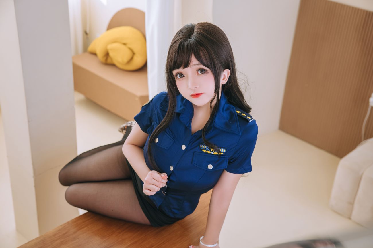 微博美少女日奈娇Cosplay性感写真豹纹女警 (10)