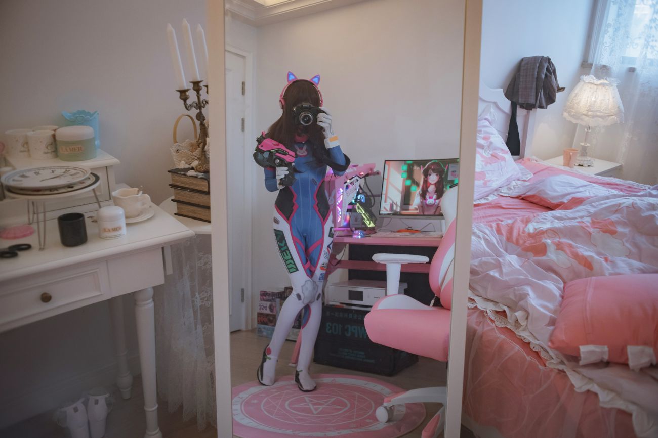 微博美少女木花琳琳是勇者Cosplay性感写真オーバーウォッチD.VA (4)