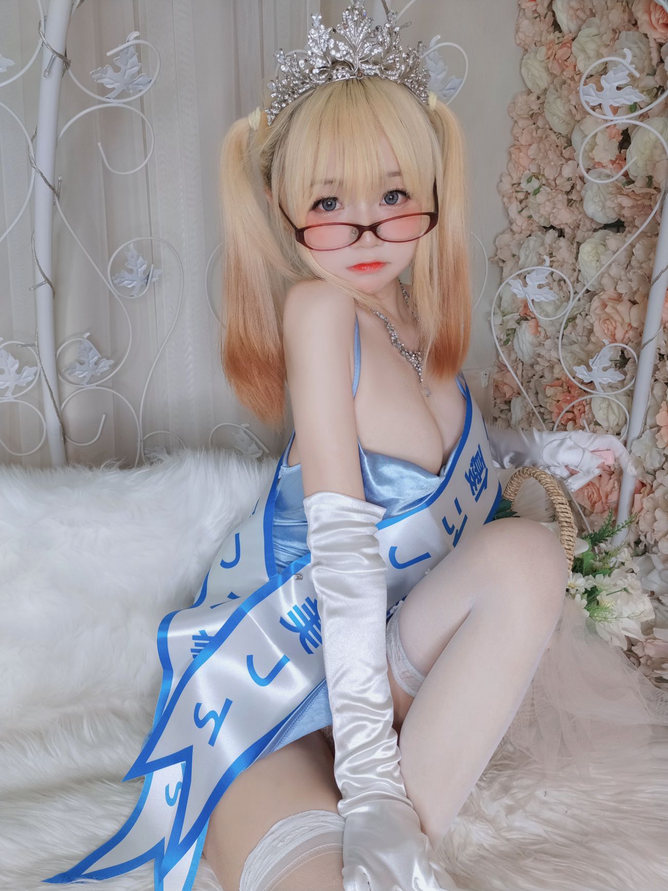 微博美少女摇摇乐yoyoCosplay性感写真闪光色 (18)