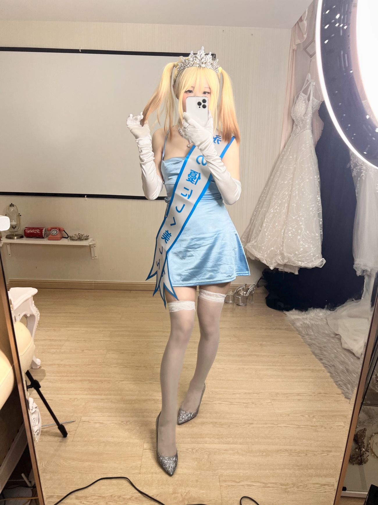 微博美少女摇摇乐yoyoCosplay性感写真闪光色 (131)