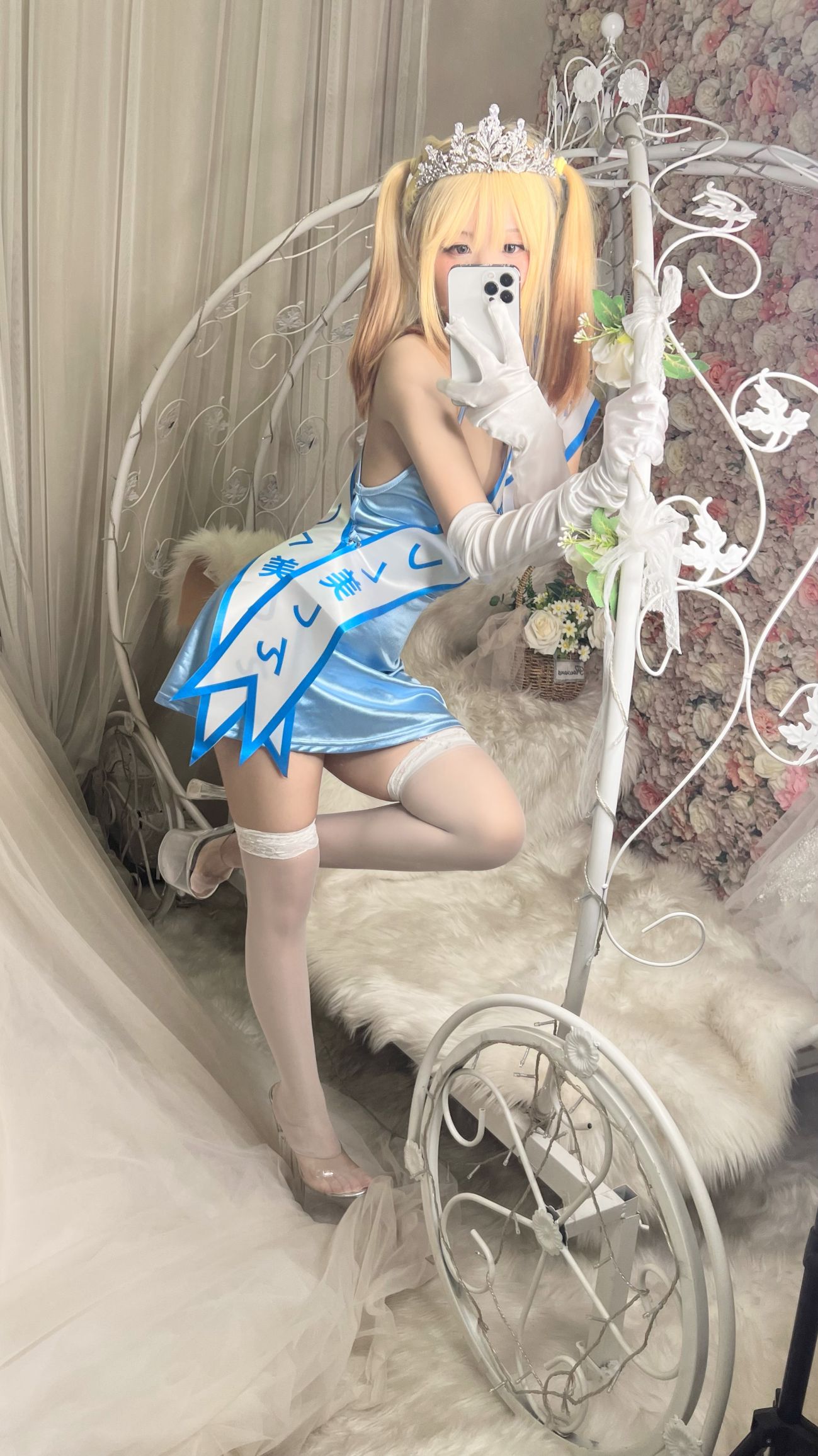 微博美少女摇摇乐yoyoCosplay性感写真闪光色 (133)