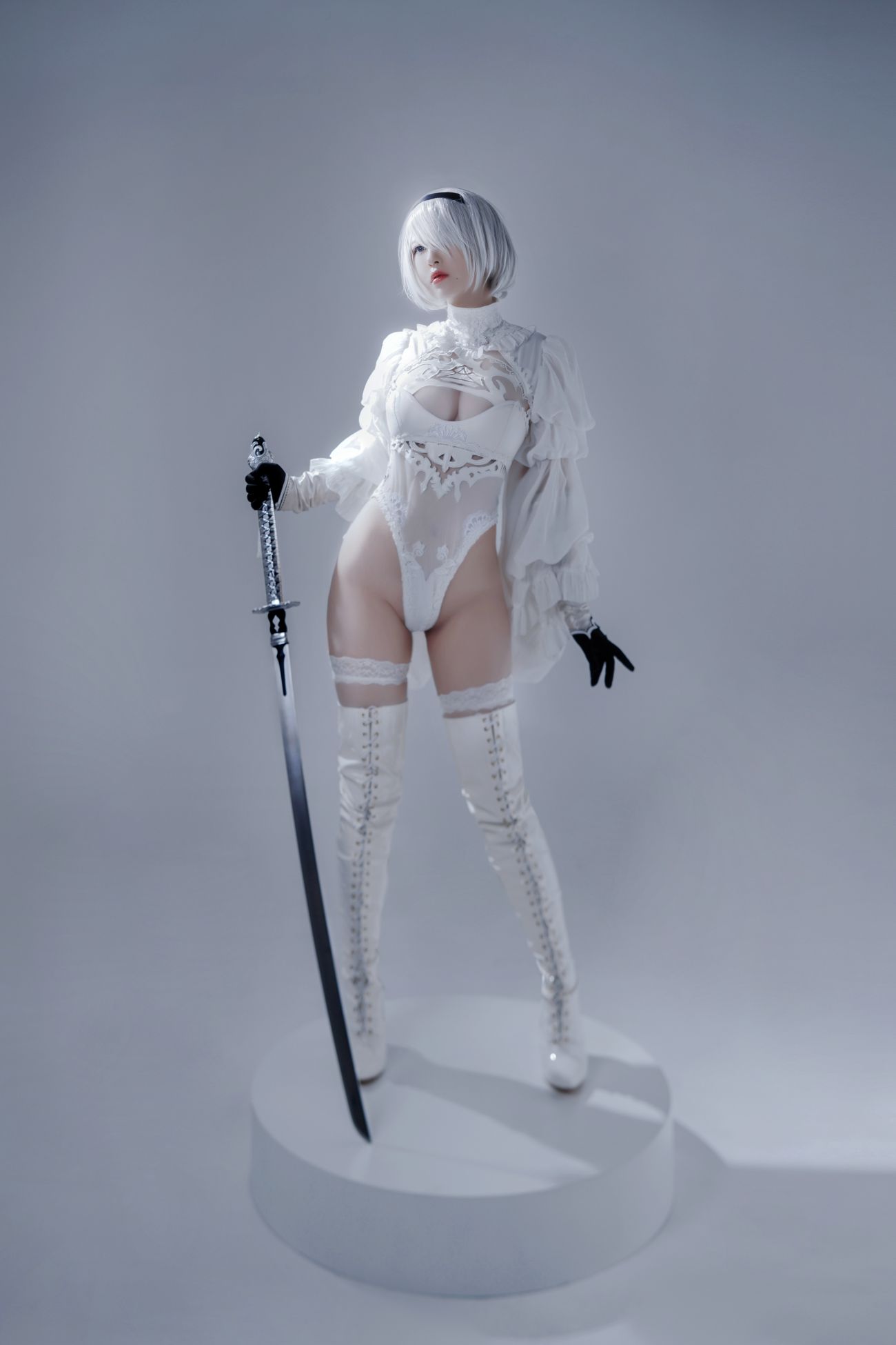 微博美少女半半子Cosplay性感写真Automataヨルハ二号B型 白いドレス (35)