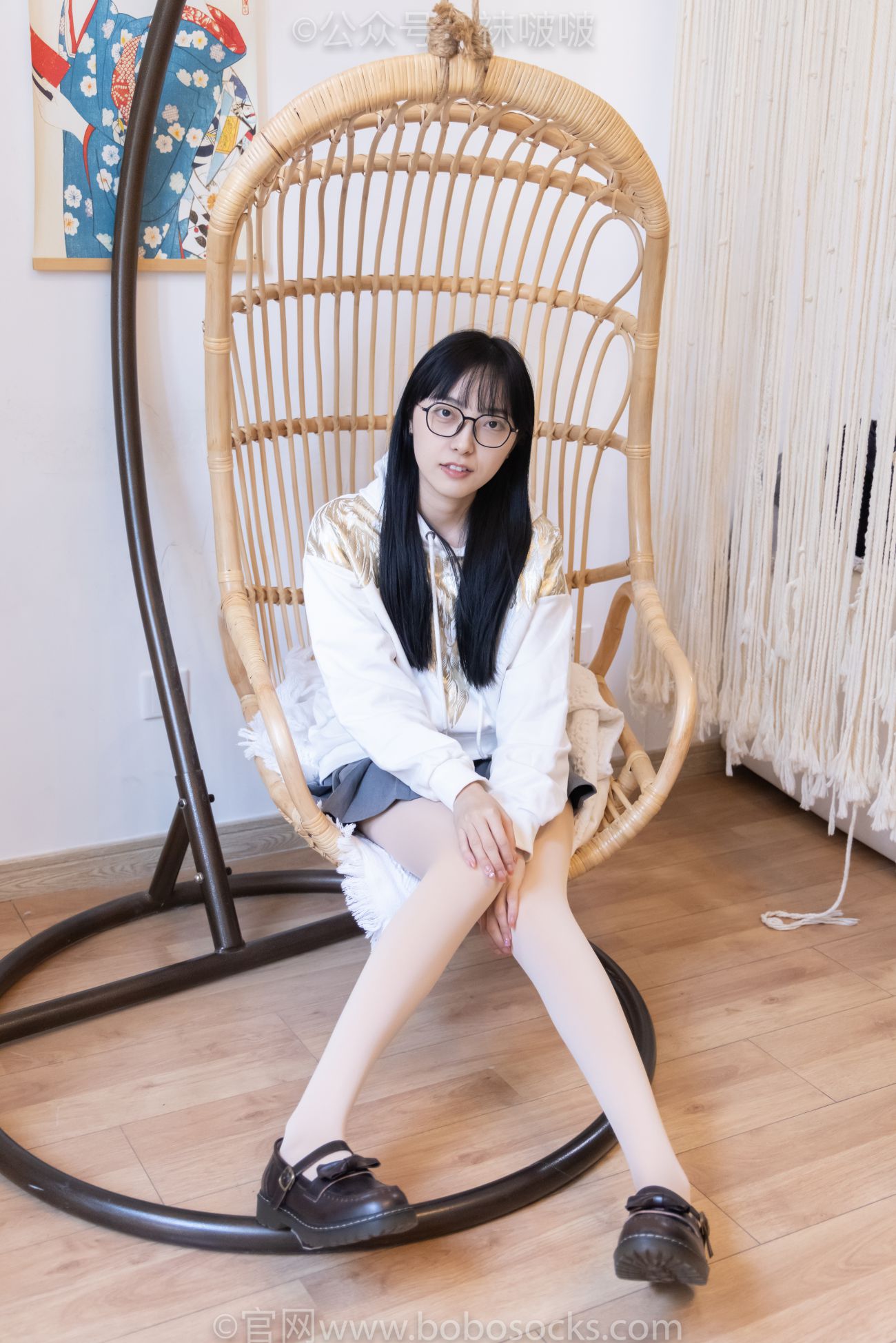 BoBoSocks袜啵啵美少女丝袜美脚写真第No.047期稚予皮鞋厚肉丝 (2)