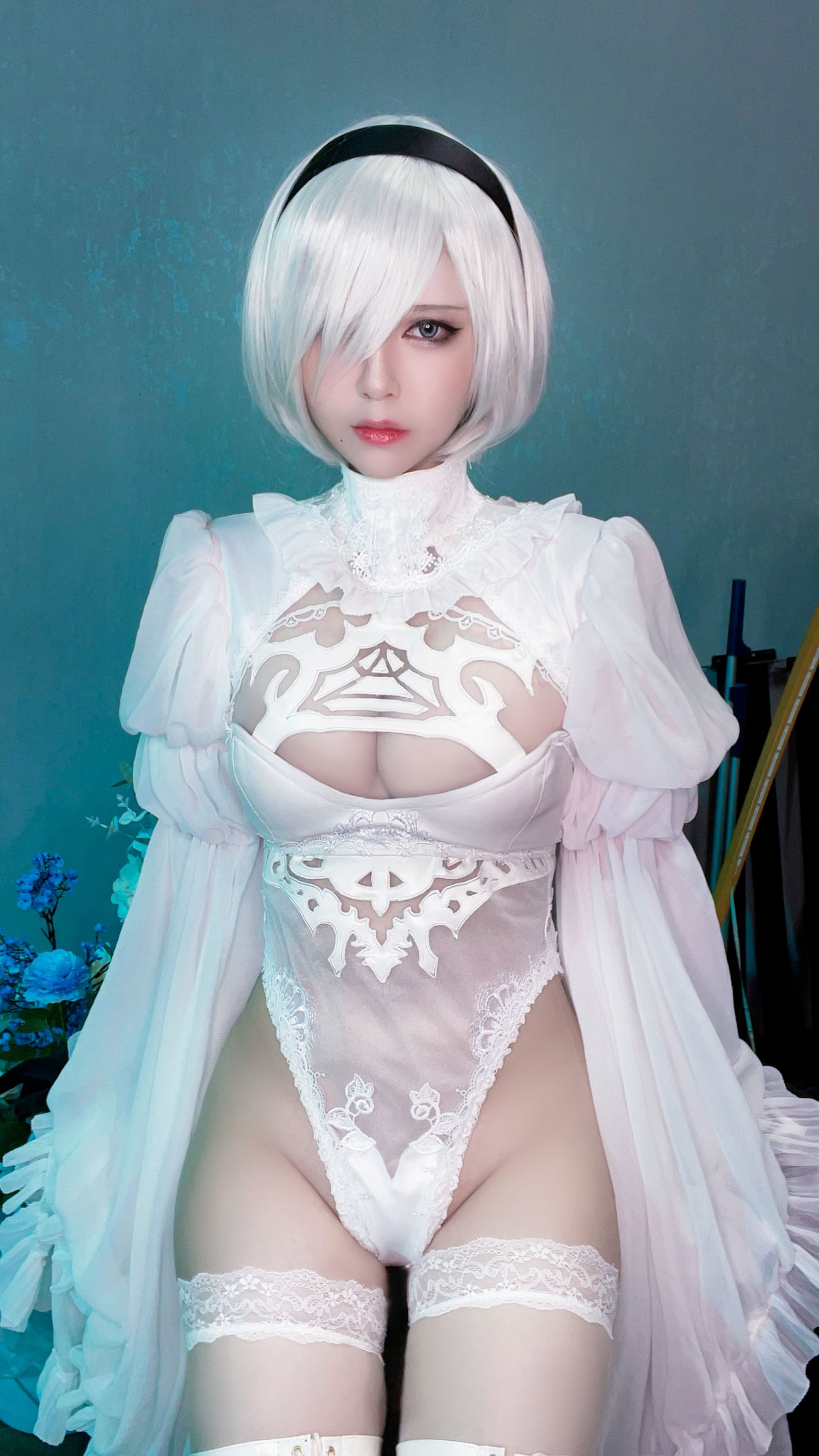 微博美少女半半子Cosplay性感写真Automataヨルハ二号B型 白いドレス (42)