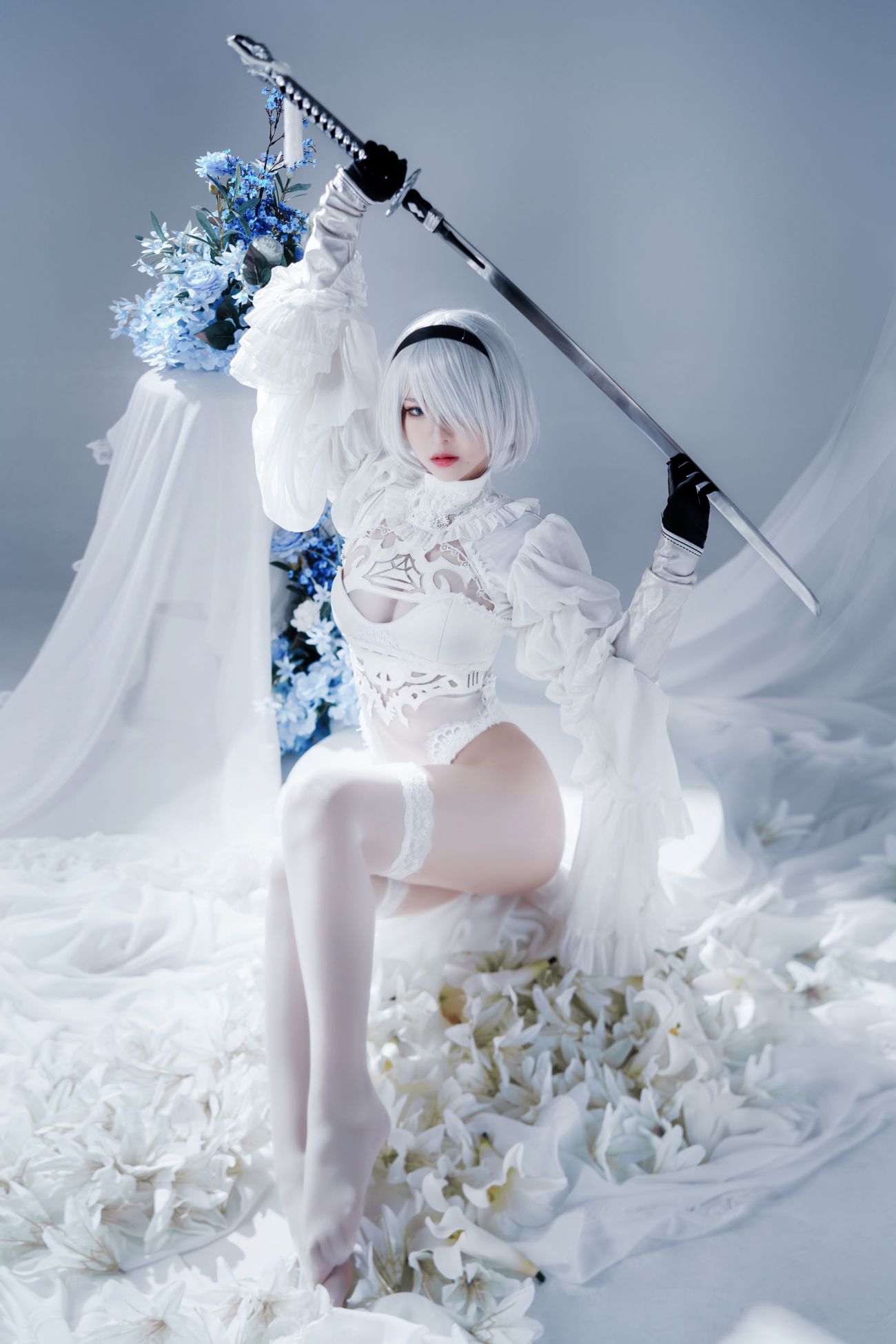 微博美少女半半子Cosplay性感写真Automataヨルハ二号B型 白いドレス (7)
