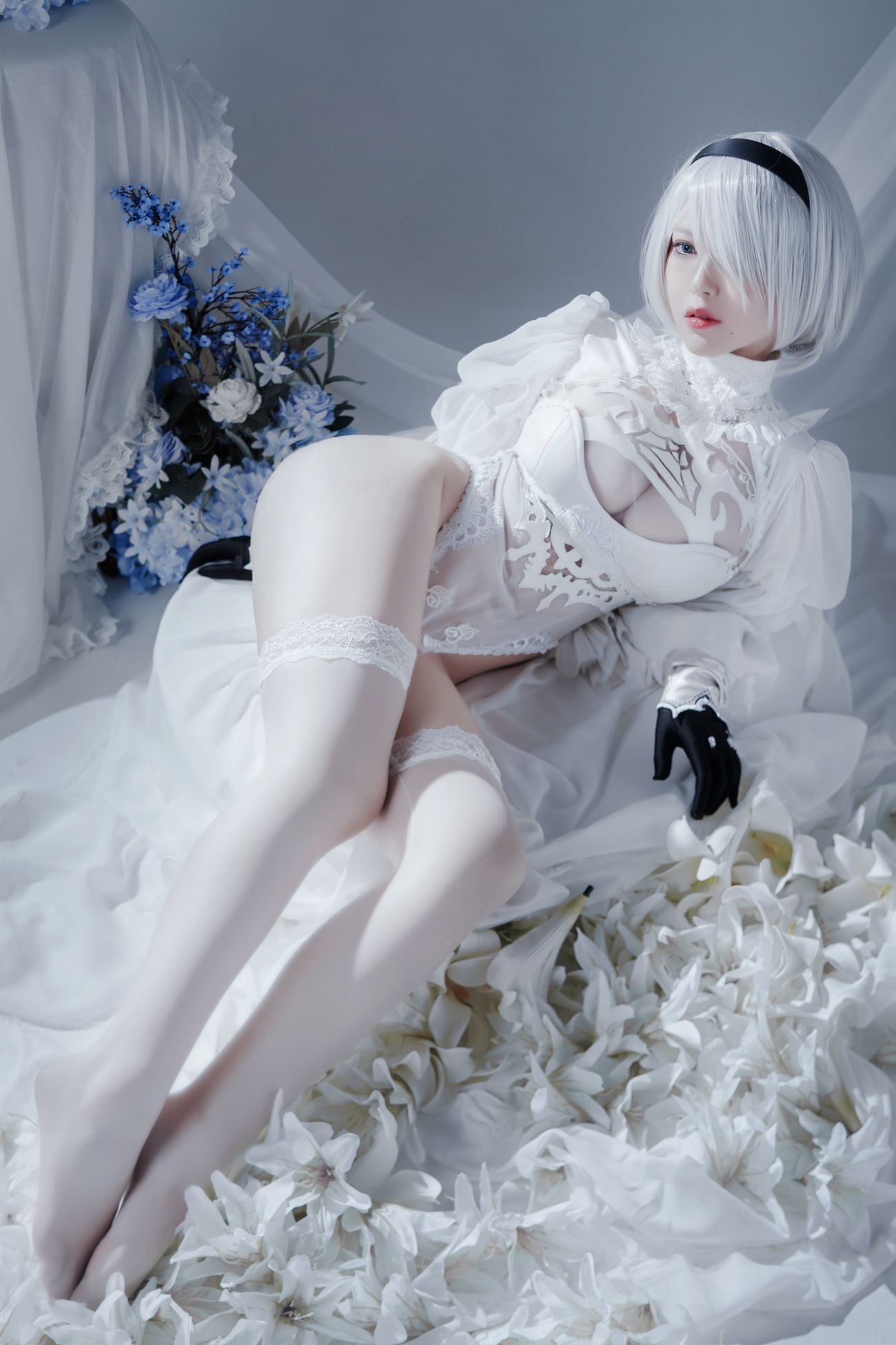微博美少女半半子Cosplay性感写真Automataヨルハ二号B型 白いドレス (19)