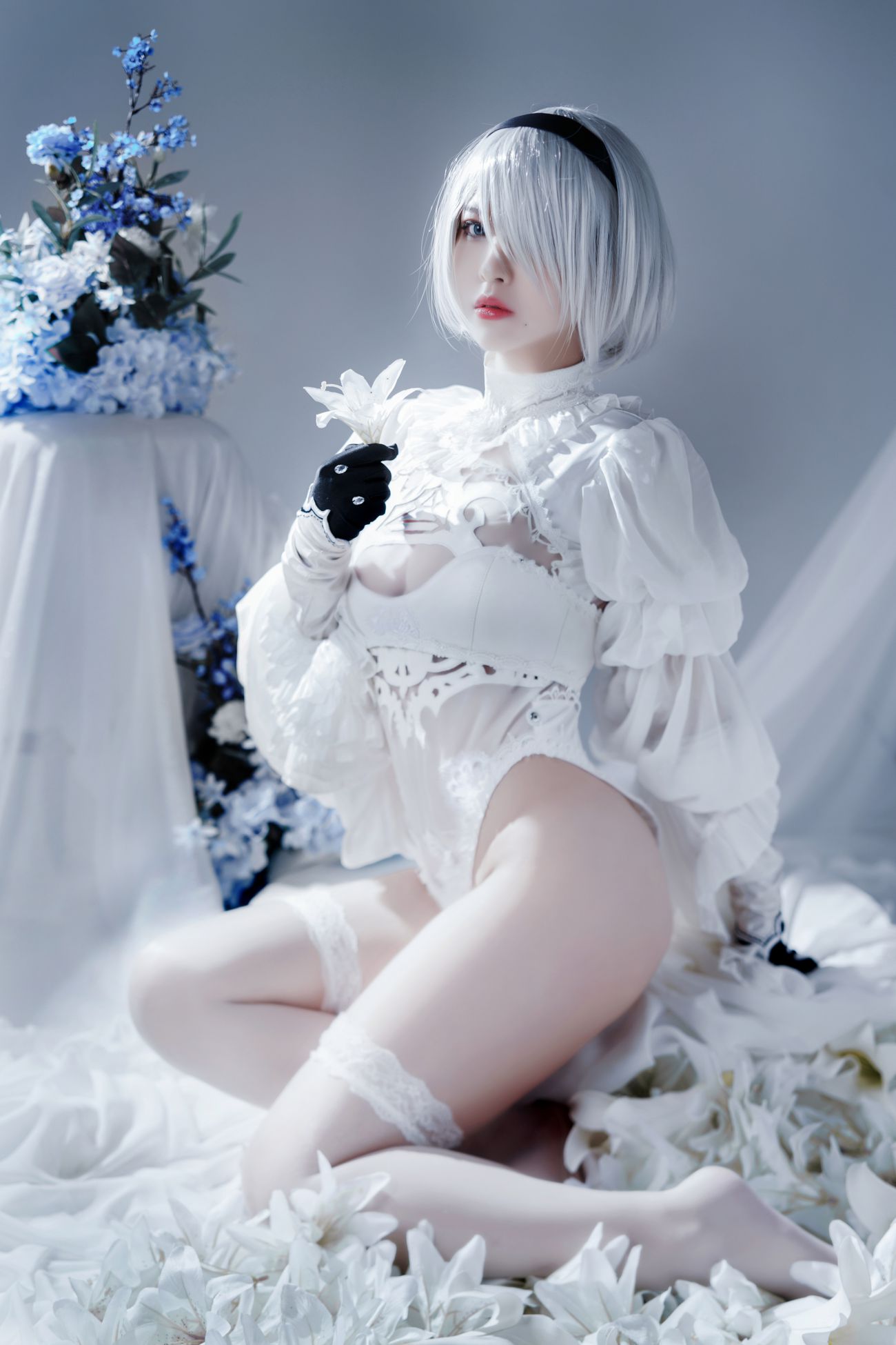 微博美少女半半子Cosplay性感写真Automataヨルハ二号B型 白いドレス (5)