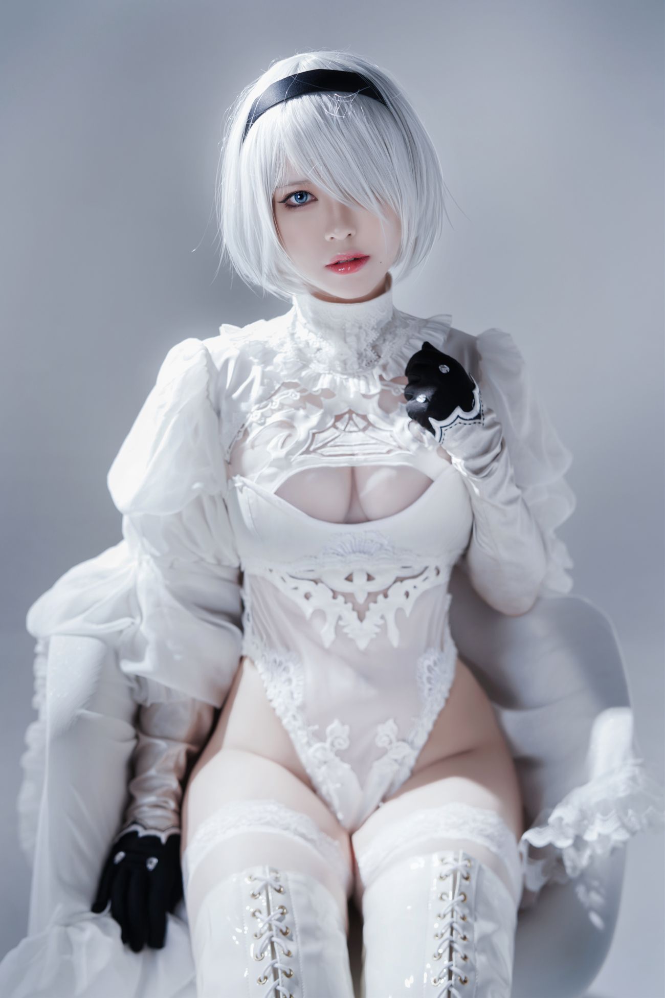 微博美少女半半子Cosplay性感写真Automataヨルハ二号B型 白いドレス (26)