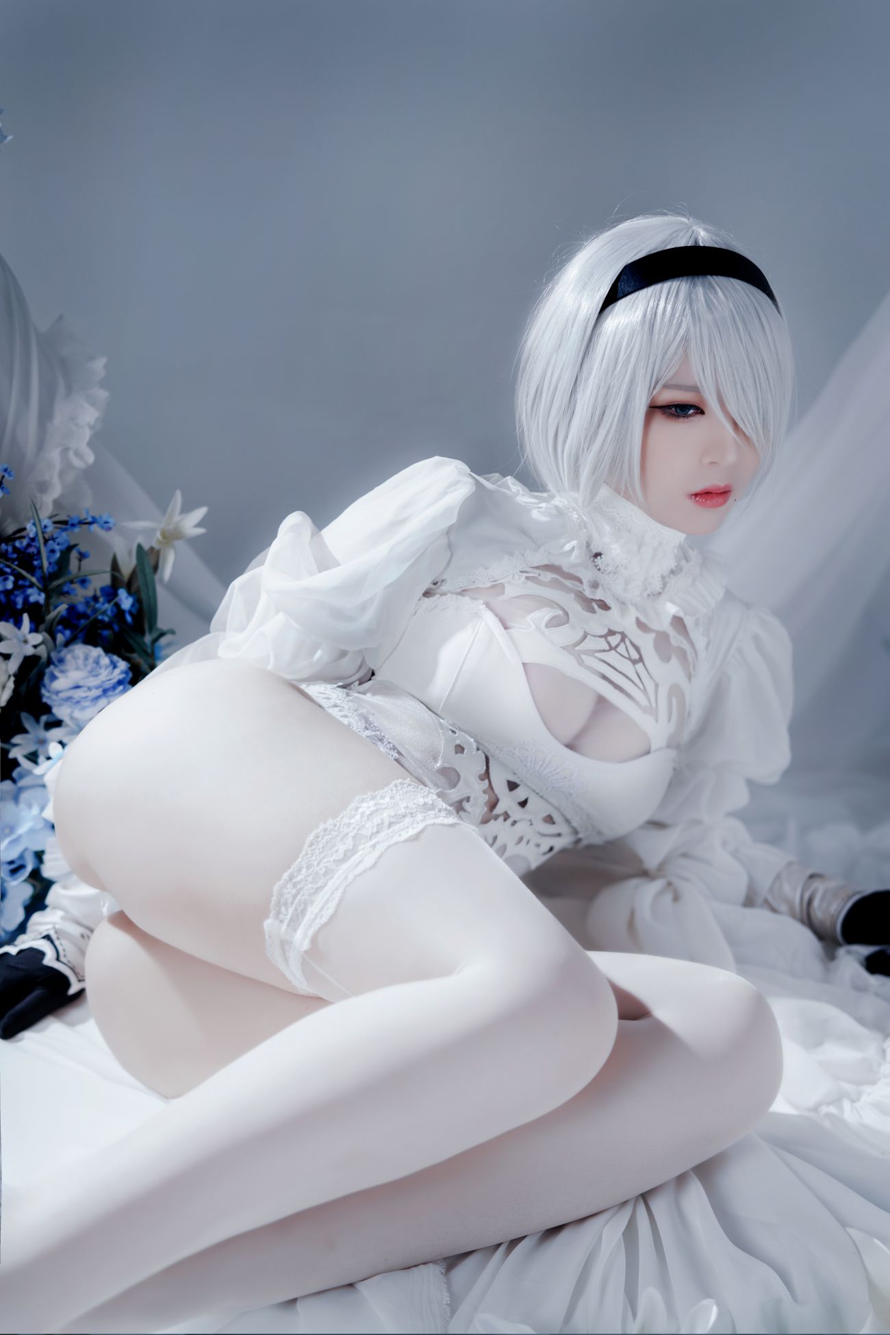 微博美少女半半子Cosplay性感写真Automataヨルハ二号B型 白いドレス (3)