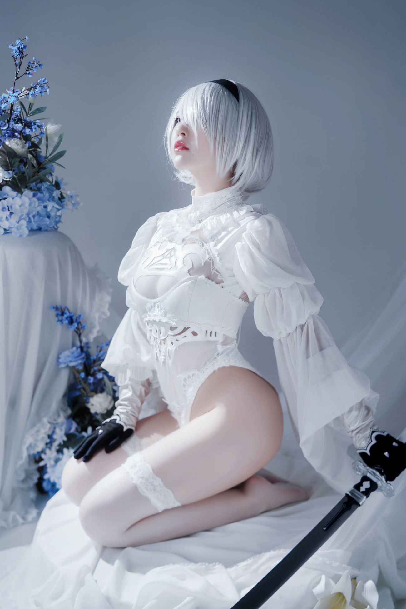 微博美少女半半子Cosplay性感写真Automataヨルハ二号B型 白いドレス (17)