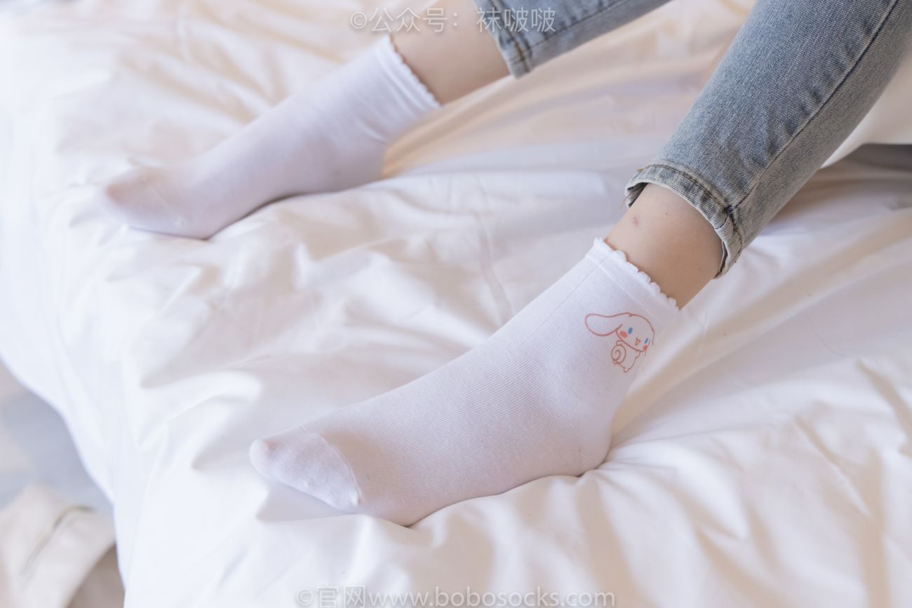 BoBoSocks袜啵啵美少女丝袜美脚写真第No.050期小甜豆高跟长靴白棉袜 (105)