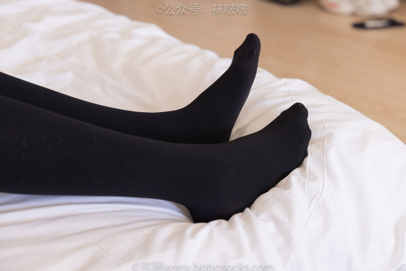 BoBoSocks袜啵啵美少女丝袜美脚写真第No.053期小甜豆皮鞋厚黑丝黑色蕾丝船袜 (32)