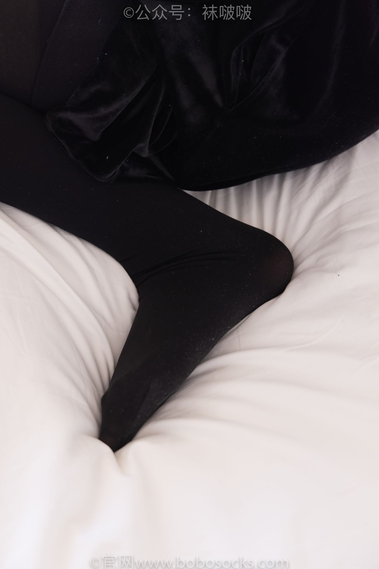 BoBoSocks袜啵啵美少女丝袜美脚写真第No.053期小甜豆皮鞋厚黑丝黑色蕾丝船袜 (50)