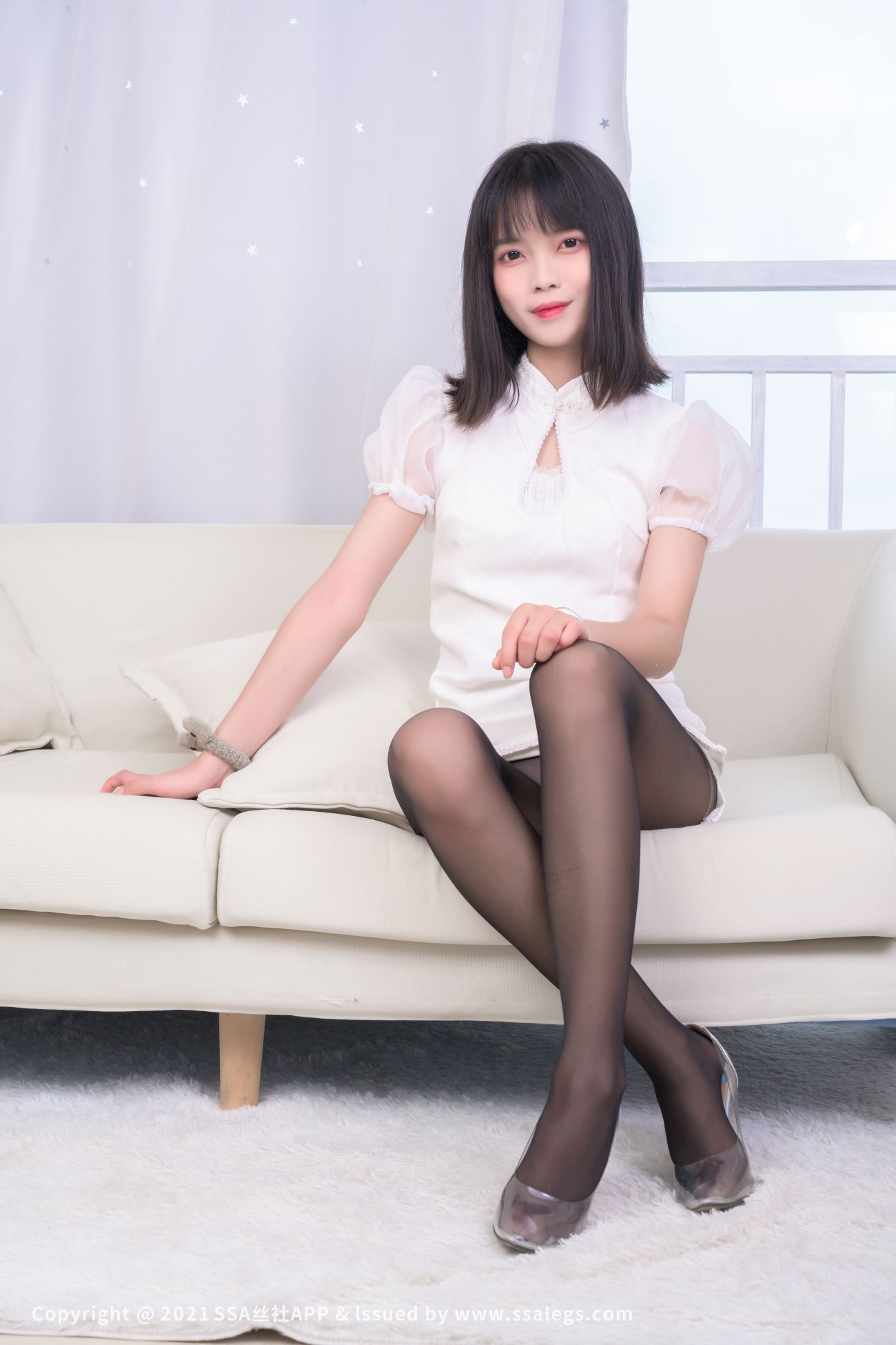 SSA丝社嫩模丝袜美脚写真第No.664期腿模丹丹的黑丝袜美足上 (45)