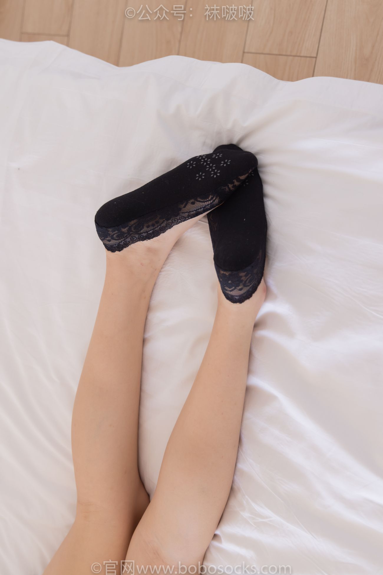 BoBoSocks袜啵啵美少女丝袜美脚写真第No.053期小甜豆皮鞋厚黑丝黑色蕾丝船袜 (115)