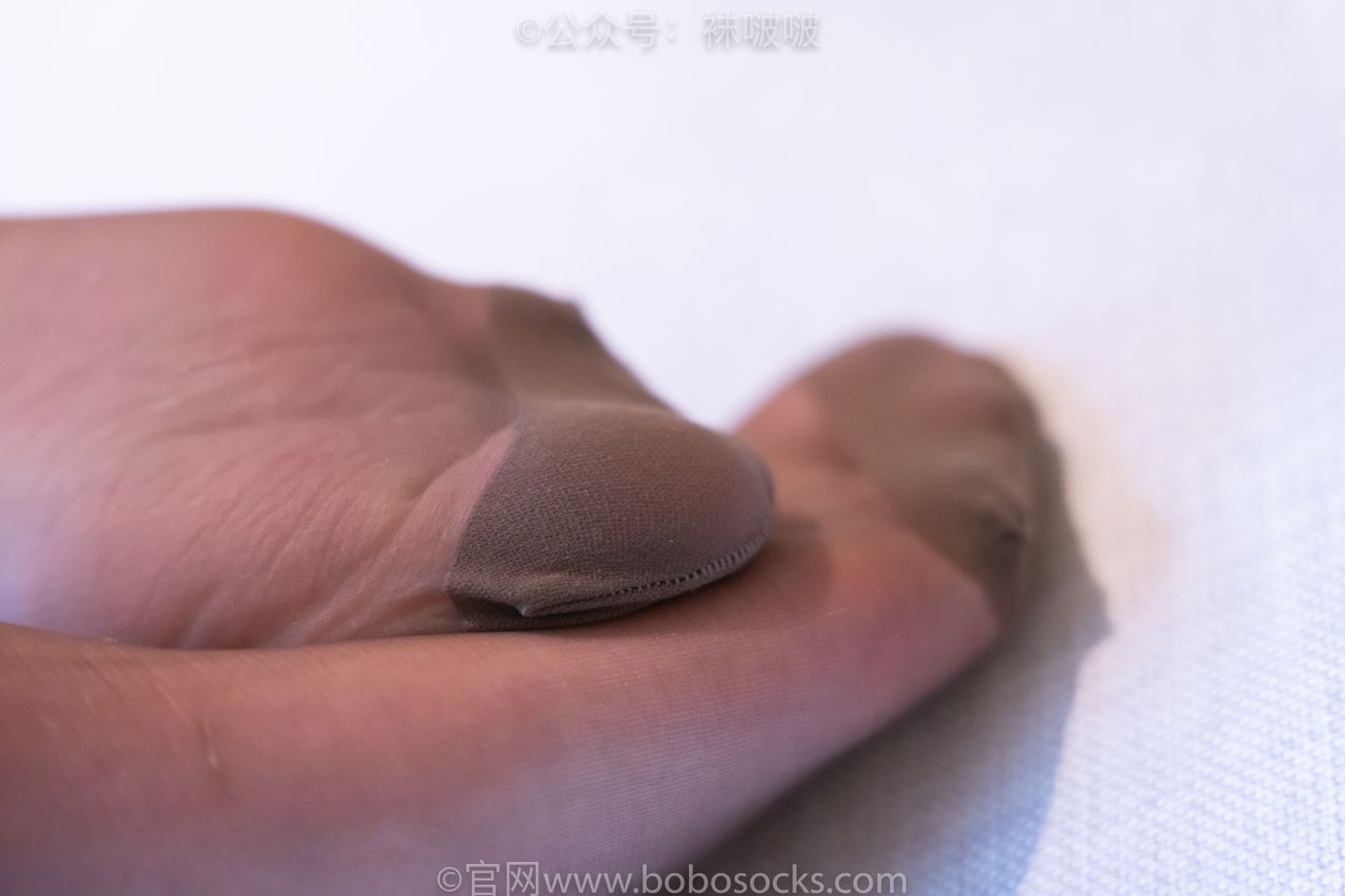 BoBoSocks袜啵啵美少女丝袜美脚写真第No.063期小甜豆平底鞋短肉丝短咖啡丝裸足 (109)