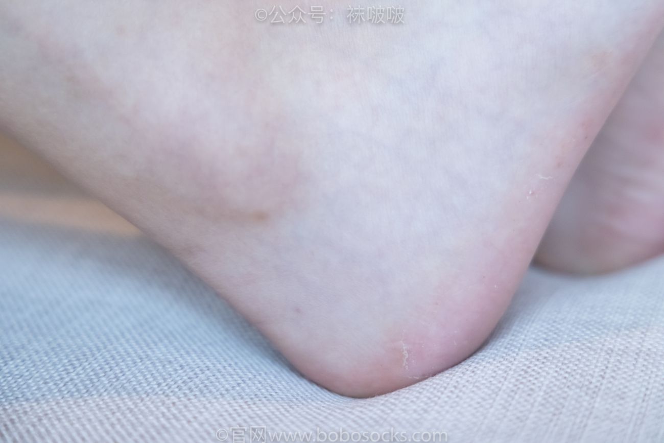 BoBoSocks袜啵啵美少女丝袜美脚写真第No.063期小甜豆平底鞋短肉丝短咖啡丝裸足 (132)