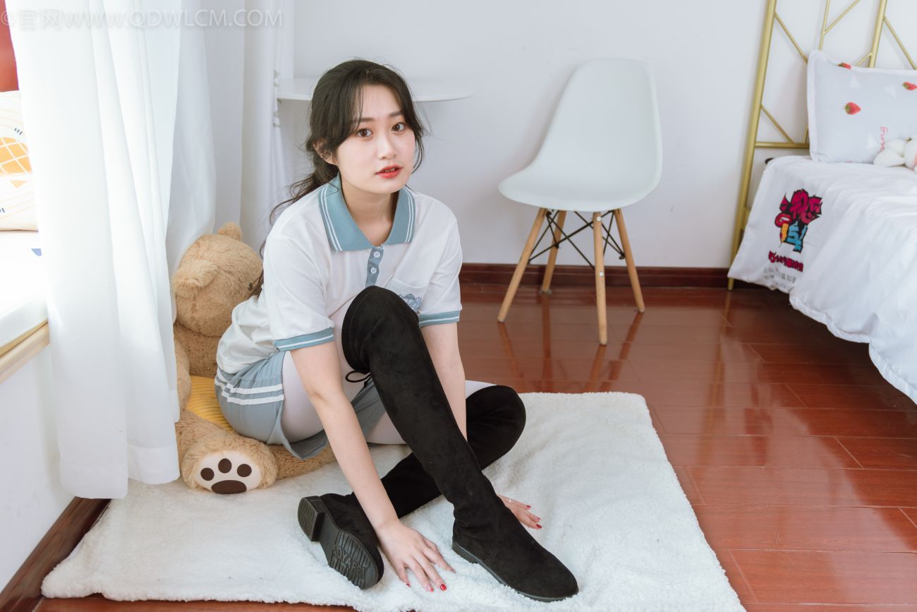 物恋传媒美少女丝袜美脚写真第NO.1068期小敏云之语 (33)