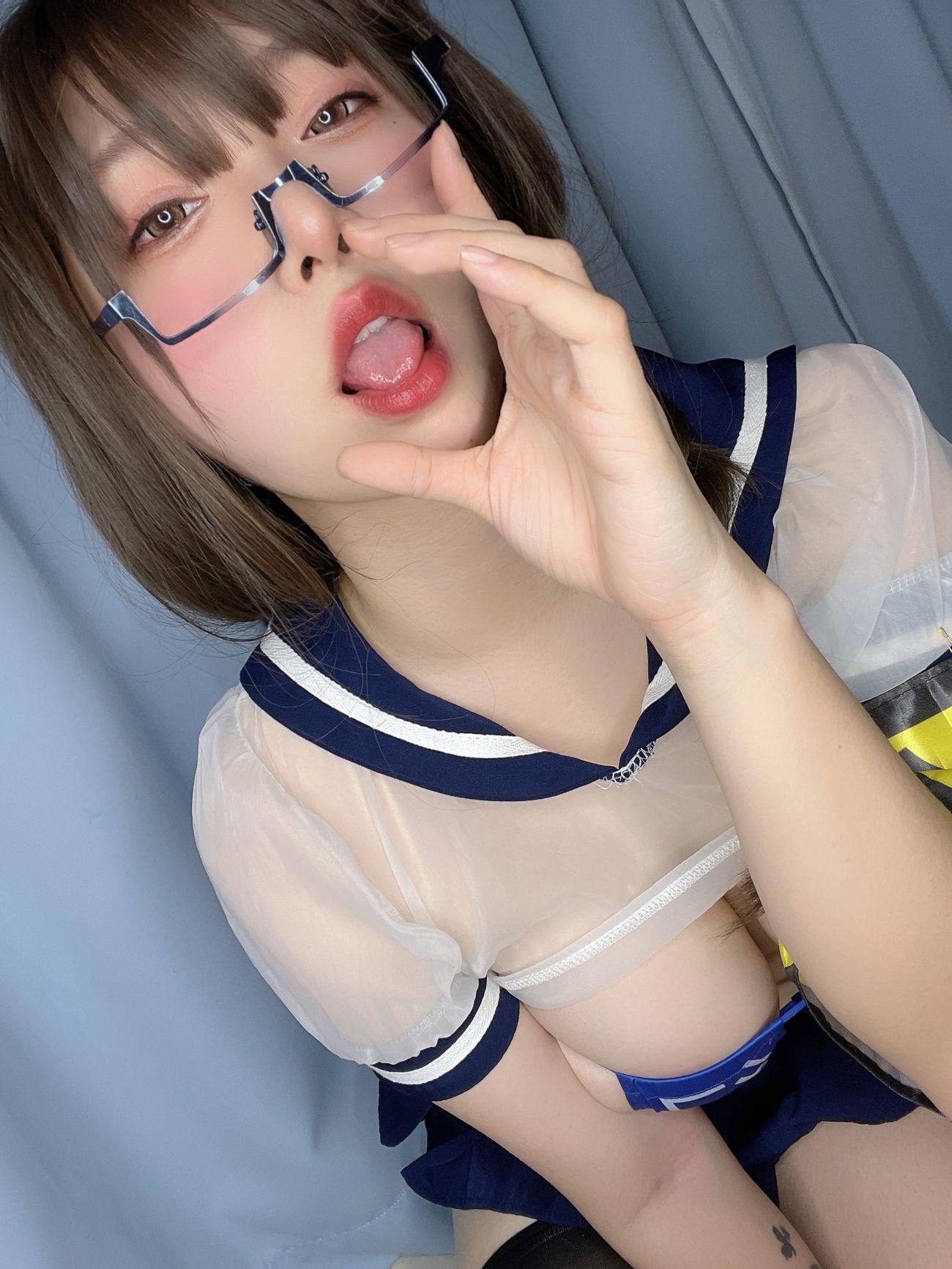 微博美少女次屁啦性感Cosplay写真私底下的风纪委员 (12)