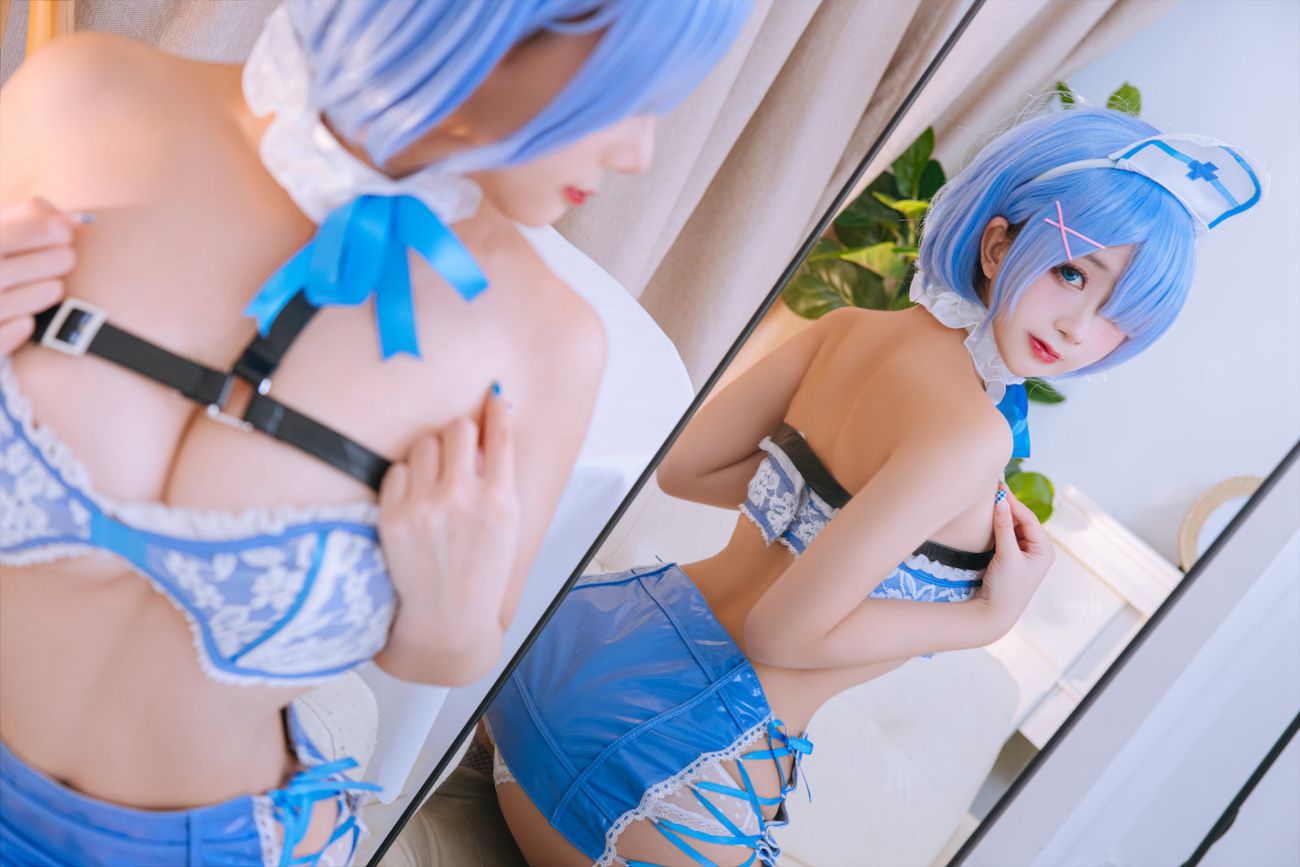 微博美少女日奈娇性感Cosplay写真蕾姆蓝色护士 (12)