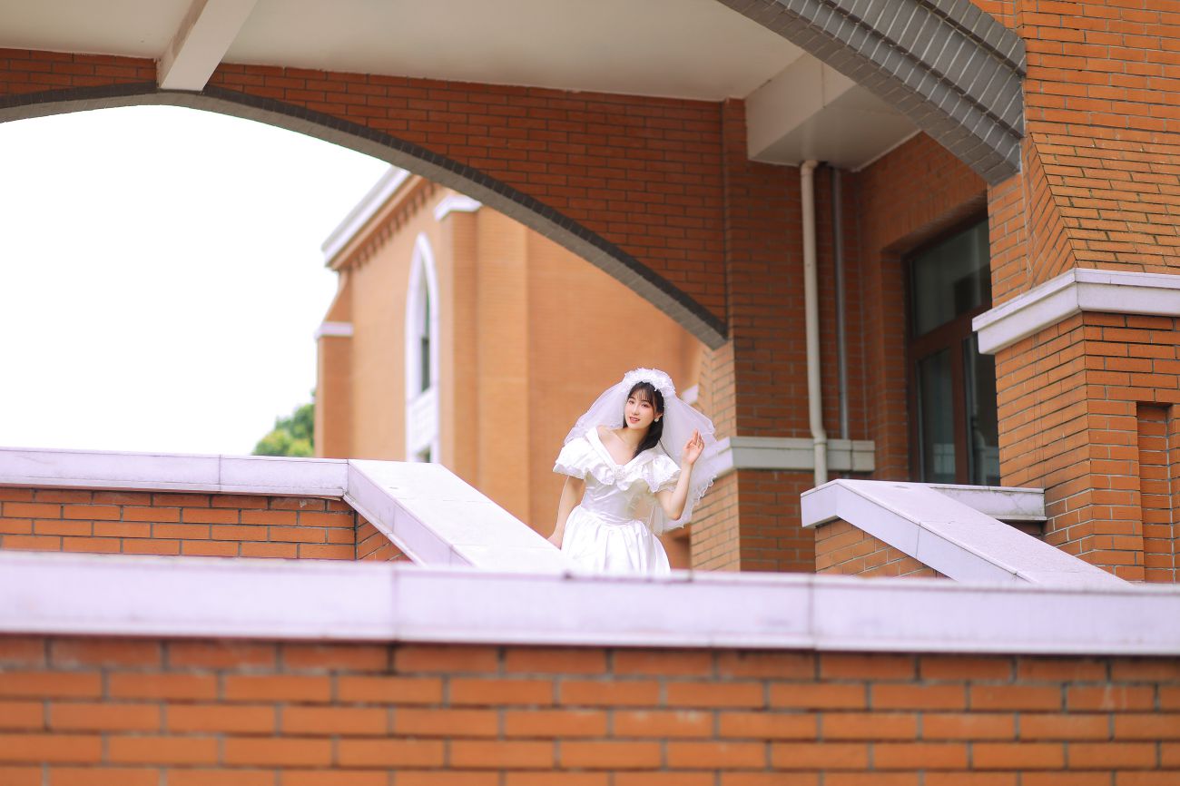 YITUYU艺图语模特唯美写真2021.11.08期新娘的嫁纱我是金儿呀 (14)