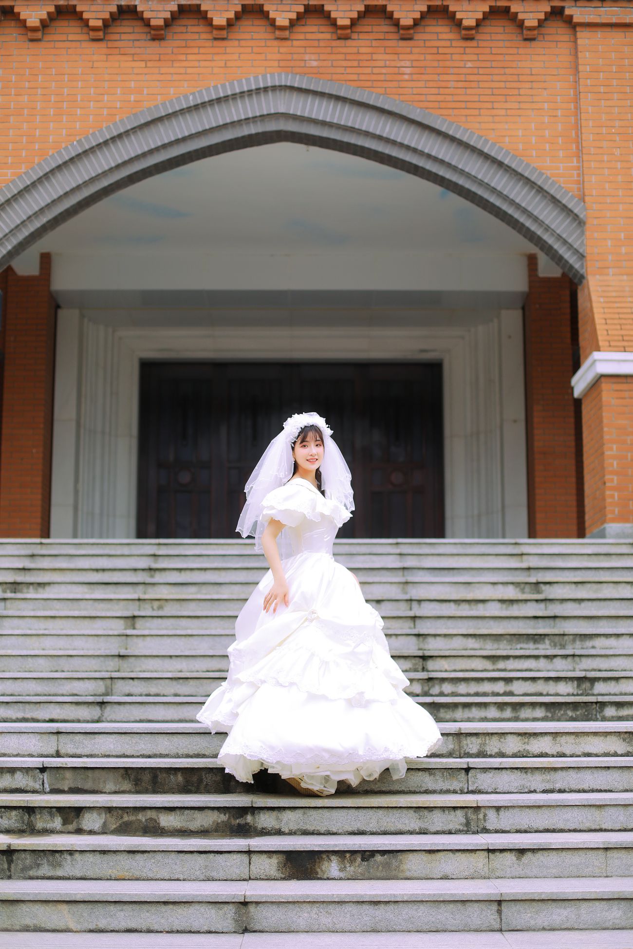 YITUYU艺图语模特唯美写真2021.11.08期新娘的嫁纱我是金儿呀 (13)