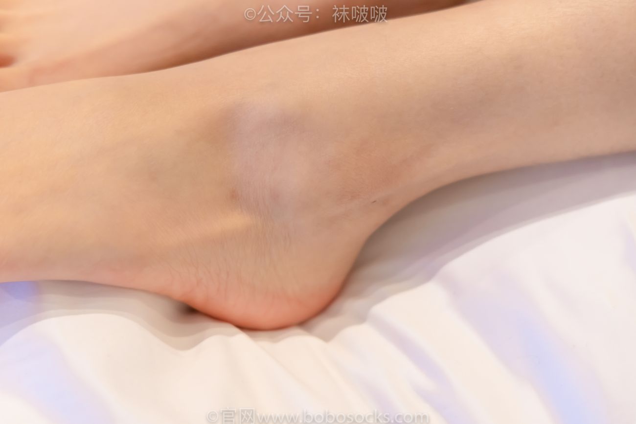 BoBoSocks袜啵啵美少女丝袜美脚写真第No.074期果果高跟鞋凉鞋肉丝裸足 (104)