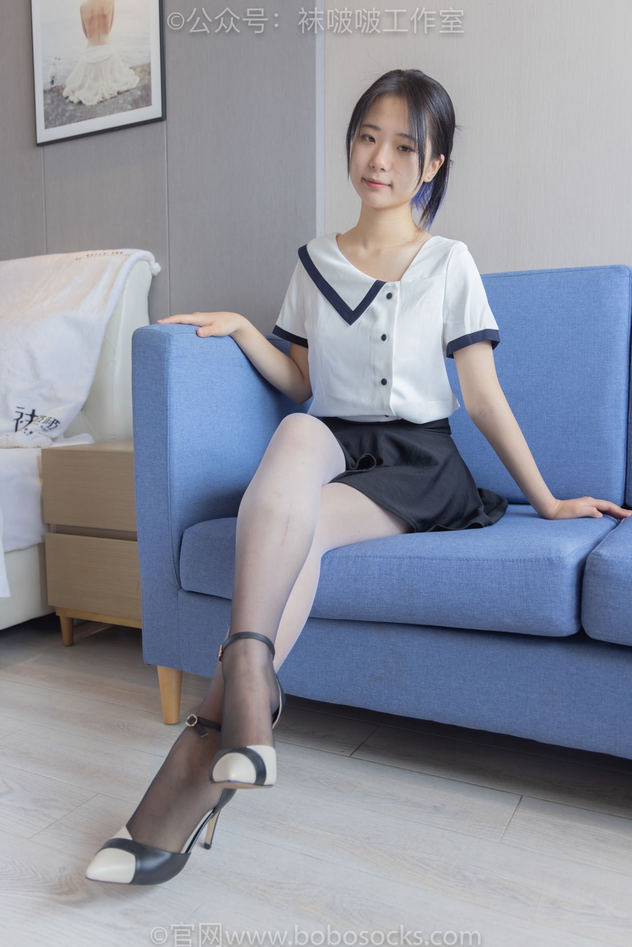 BoBoSocks袜啵啵美少女丝袜美脚写真第No.089期小淳高跟鞋黑白渐变丝袜 (24)