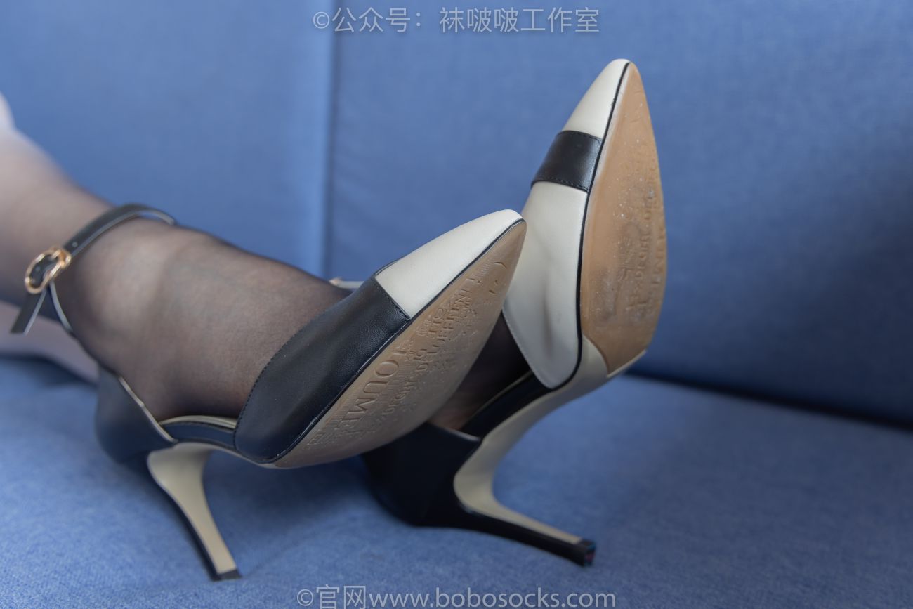 BoBoSocks袜啵啵美少女丝袜美脚写真第No.089期小淳高跟鞋黑白渐变丝袜 (34)