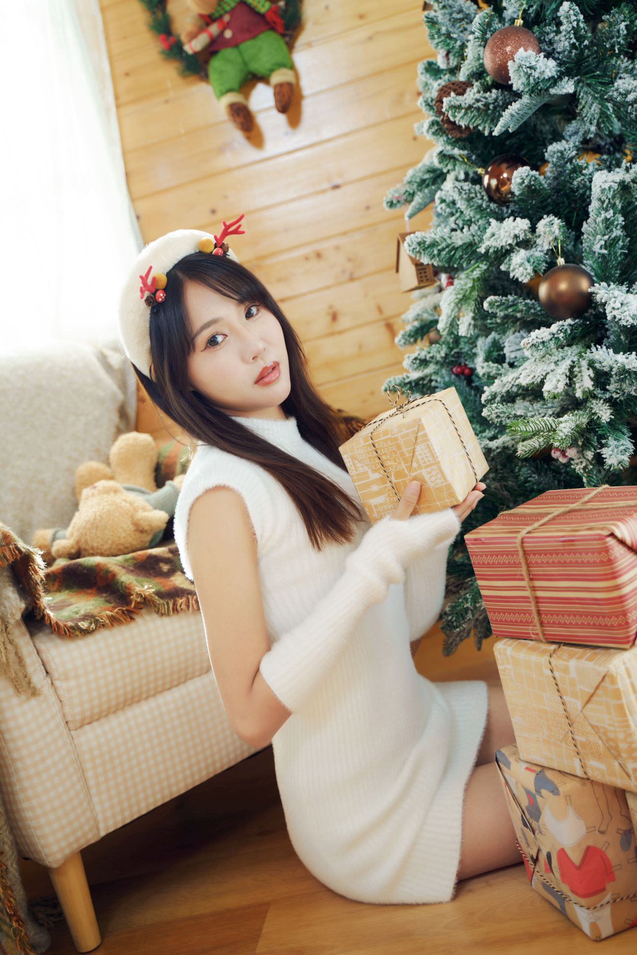 YITUYU艺图语模特唯美写真2021.12.21期圣诞少女 lin (36)