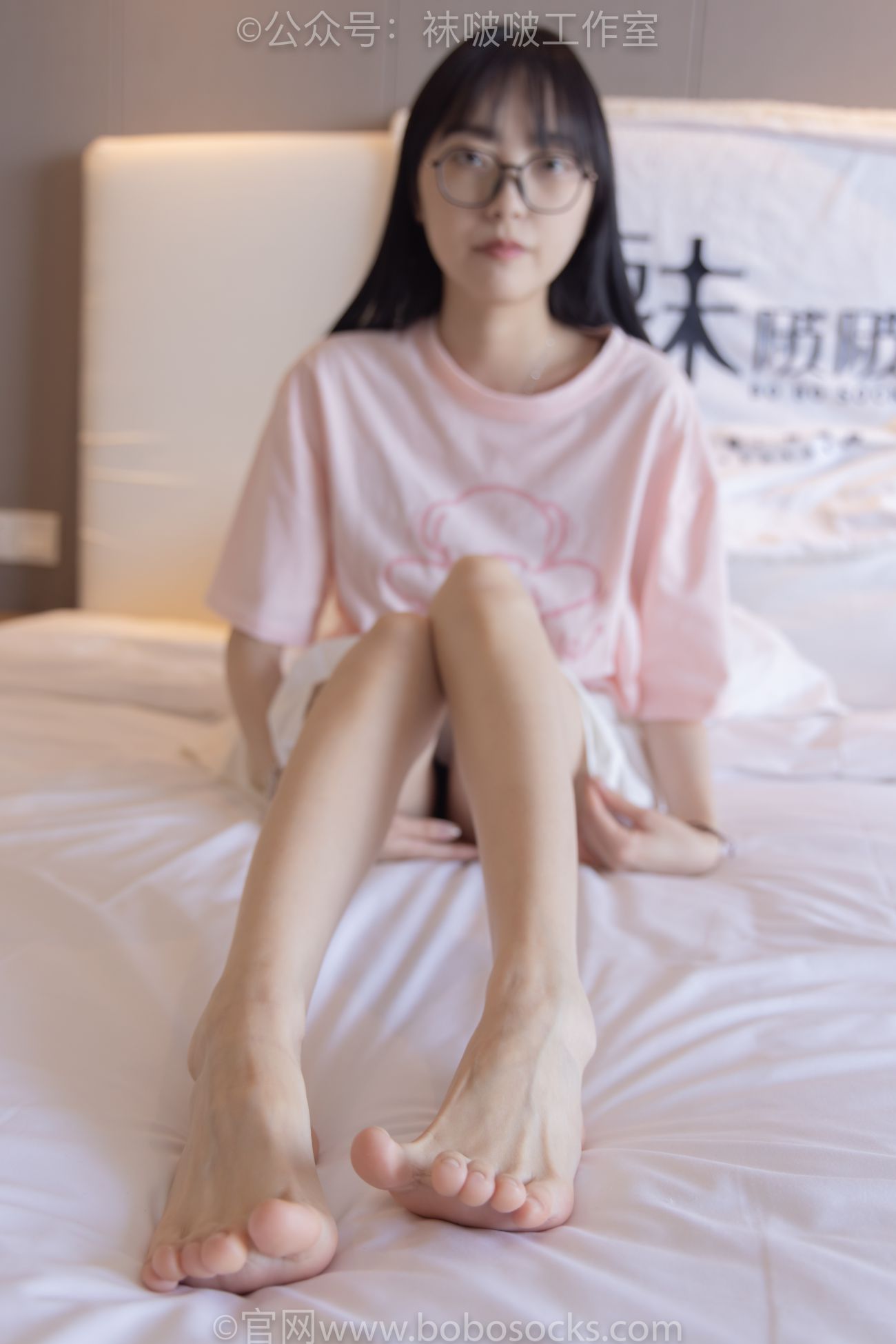 BoBoSocks袜啵啵美少女丝袜美脚写真第No.091期稚予板鞋淡粉色船袜黑色船袜裸足 (52)