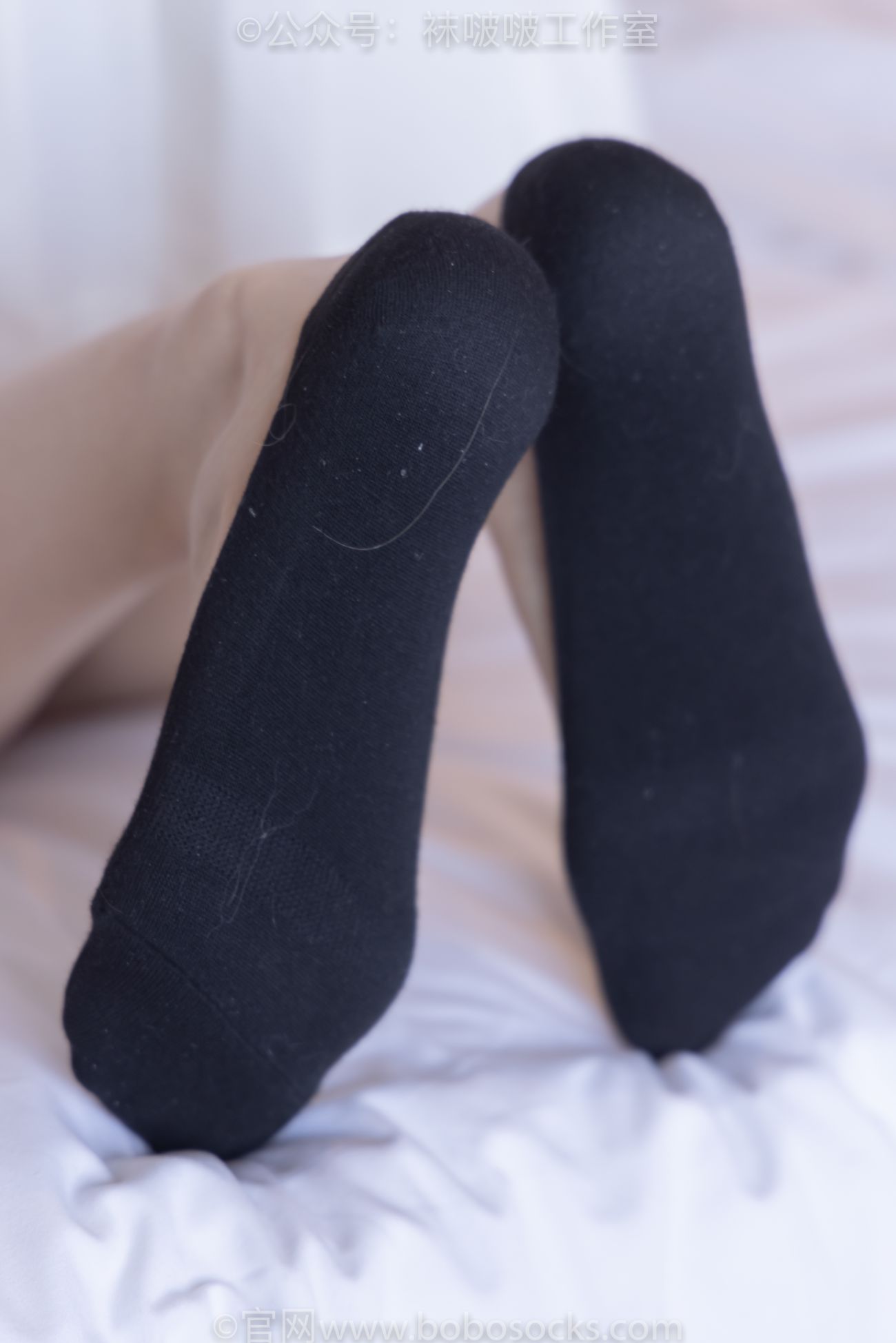 BoBoSocks袜啵啵美少女丝袜美脚写真第No.091期稚予板鞋淡粉色船袜黑色船袜裸足 (92)