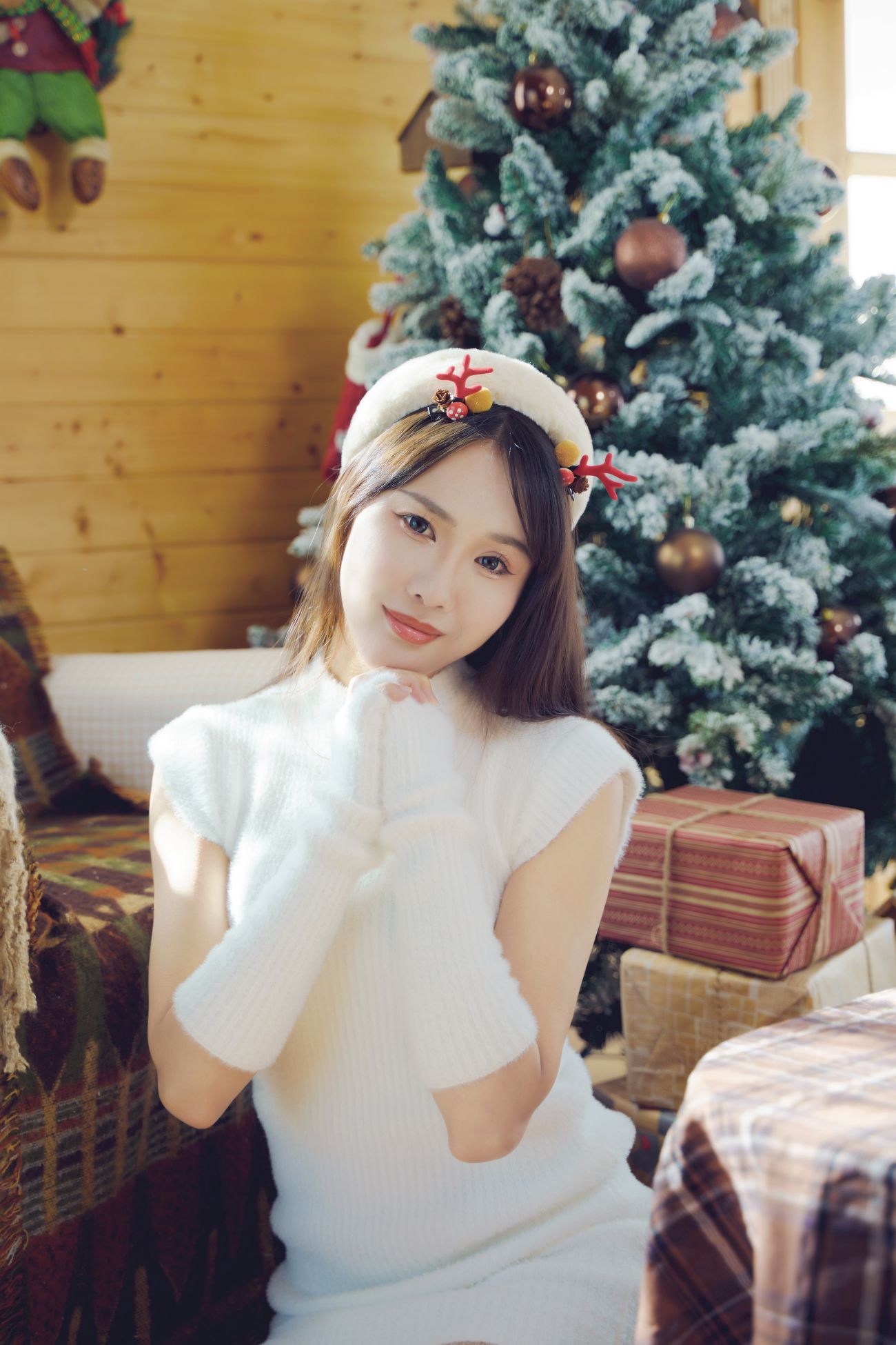 YITUYU艺图语模特唯美写真2021.12.21期圣诞少女 lin (28)