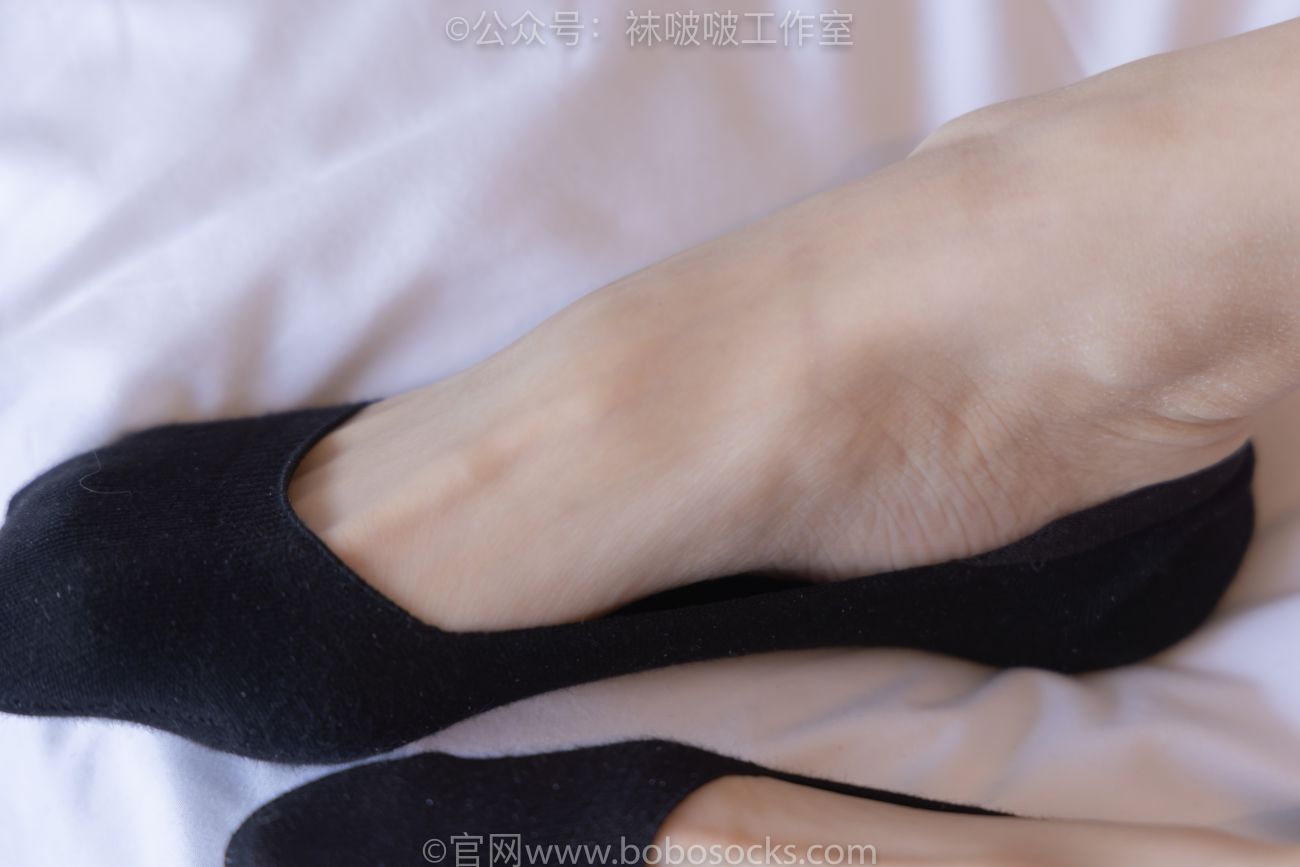 BoBoSocks袜啵啵美少女丝袜美脚写真第No.091期稚予板鞋淡粉色船袜黑色船袜裸足 (100)