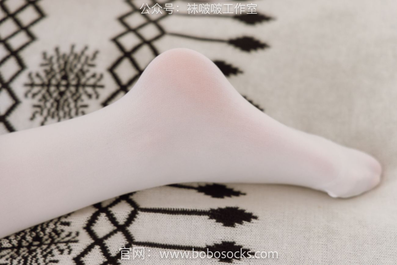 BoBoSocks袜啵啵美少女丝袜美脚写真第No.093期小甜豆贝壳头厚白丝 (106)