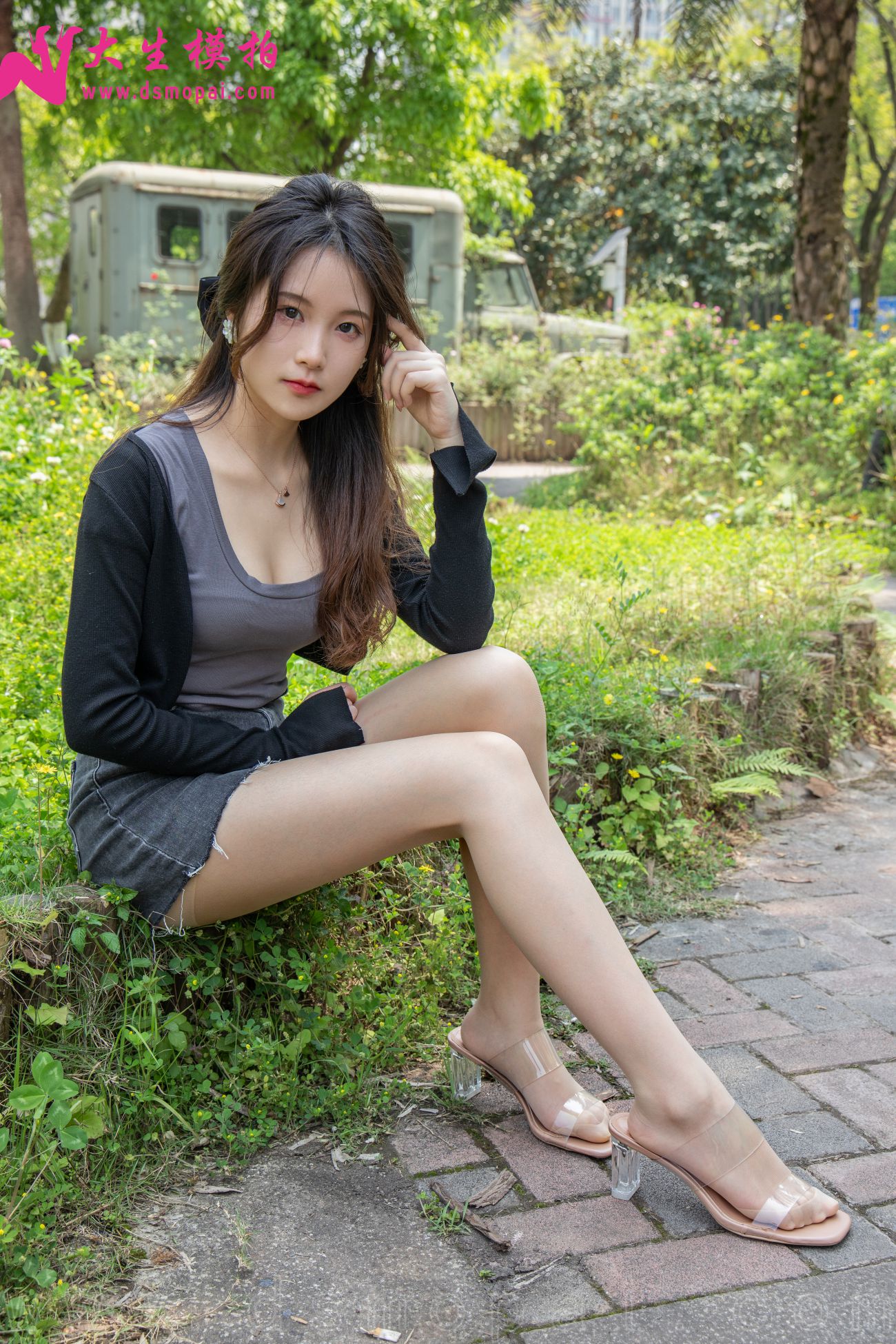 大生模拍大学生丝袜美脚私拍写真第No.273期芊羽 韩系美少女 (9)